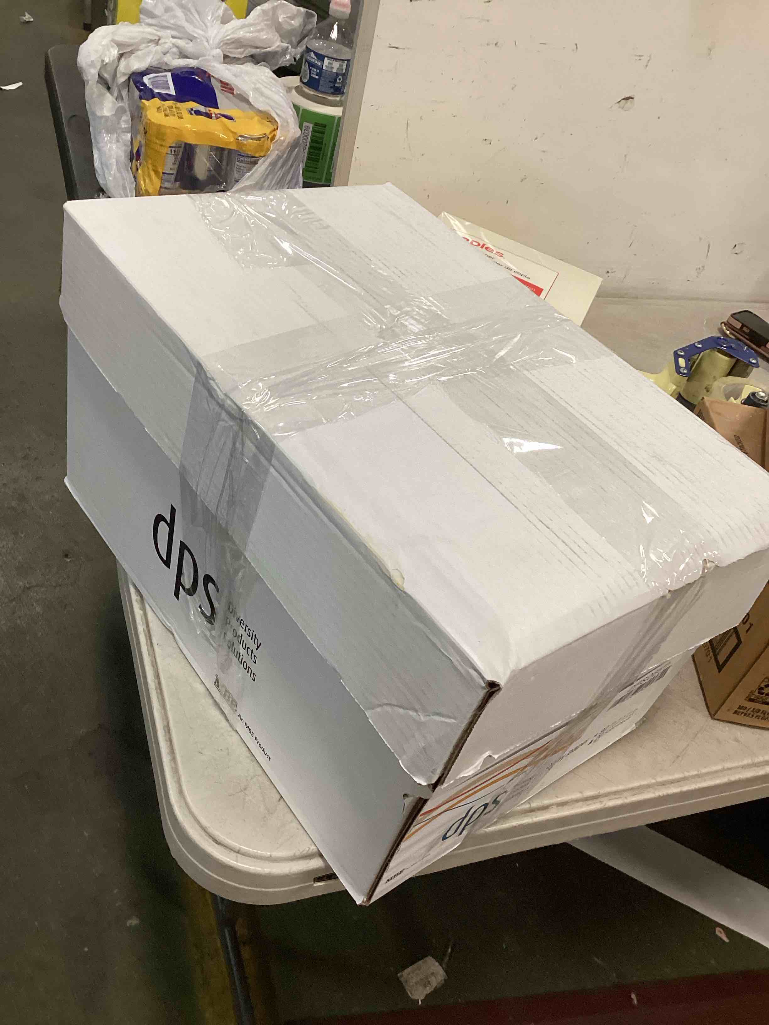 https://s3.amazonaws.com/lotting-images-prod/bidfta/BLU6302487_1712924350737.jpeg