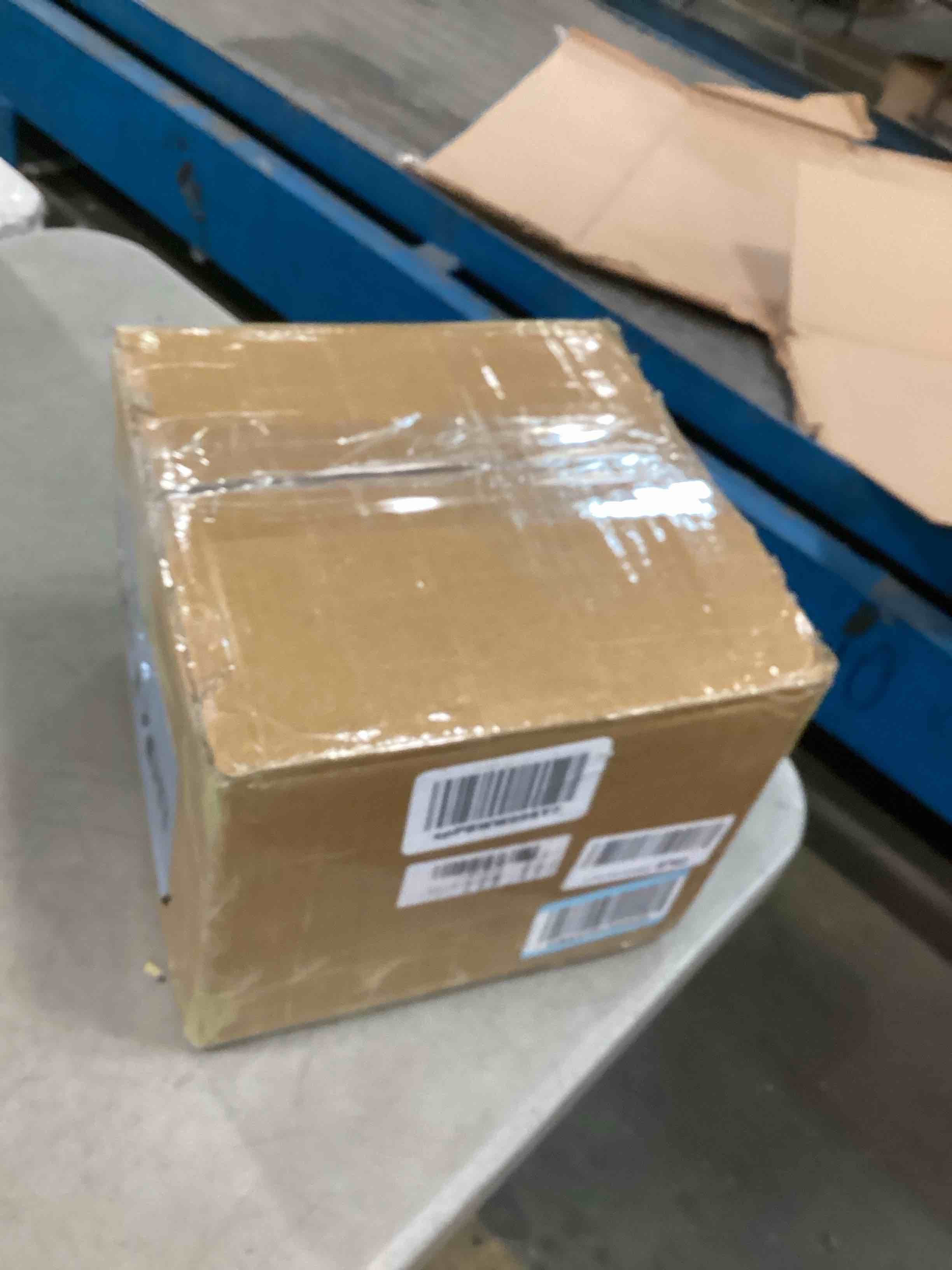 https://s3.amazonaws.com/lotting-images-prod/bidfta/BLU6302787_1713182004286.jpeg