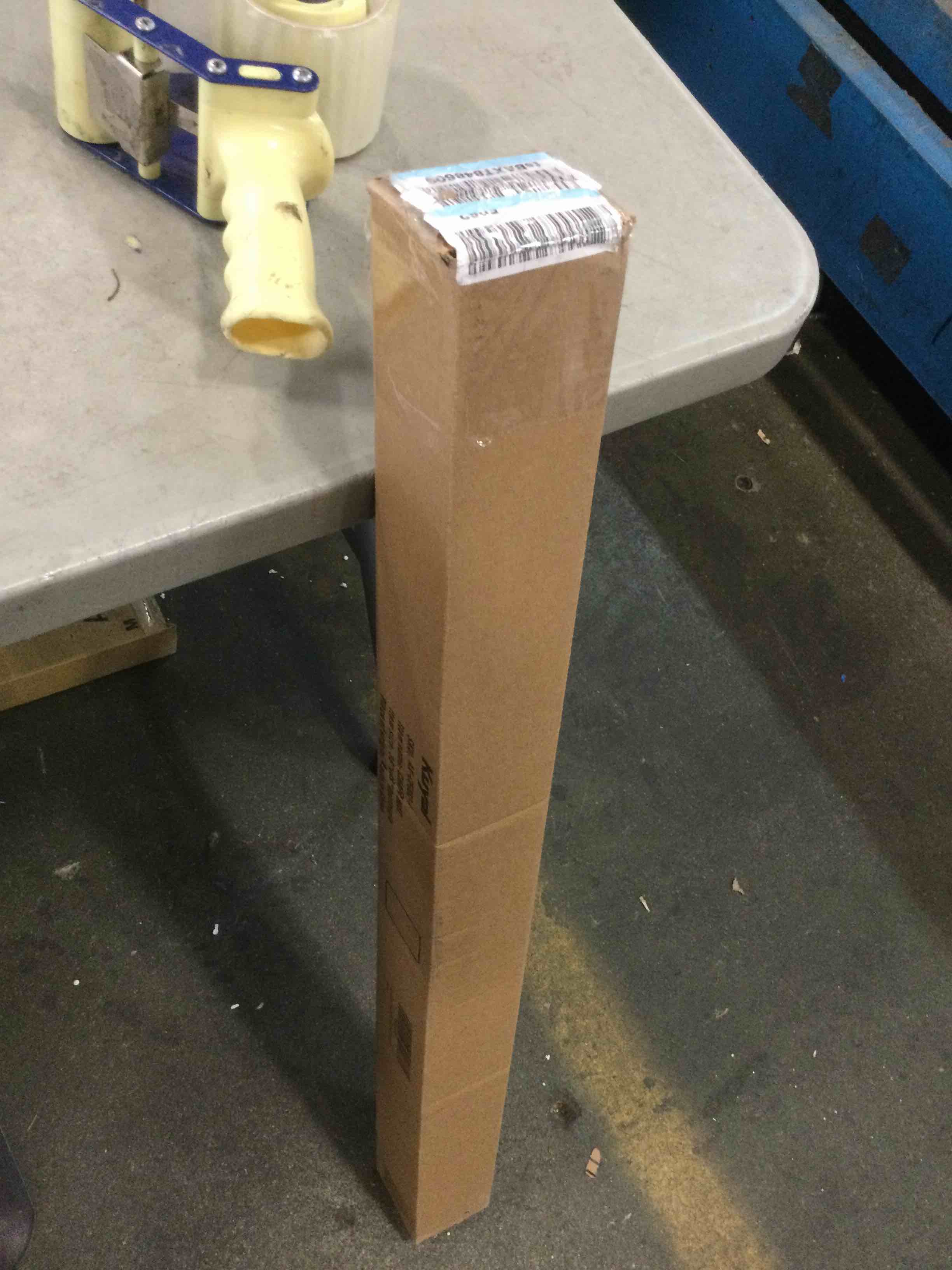 https://s3.amazonaws.com/lotting-images-prod/bidfta/BLU6303042_1713211482586.jpeg