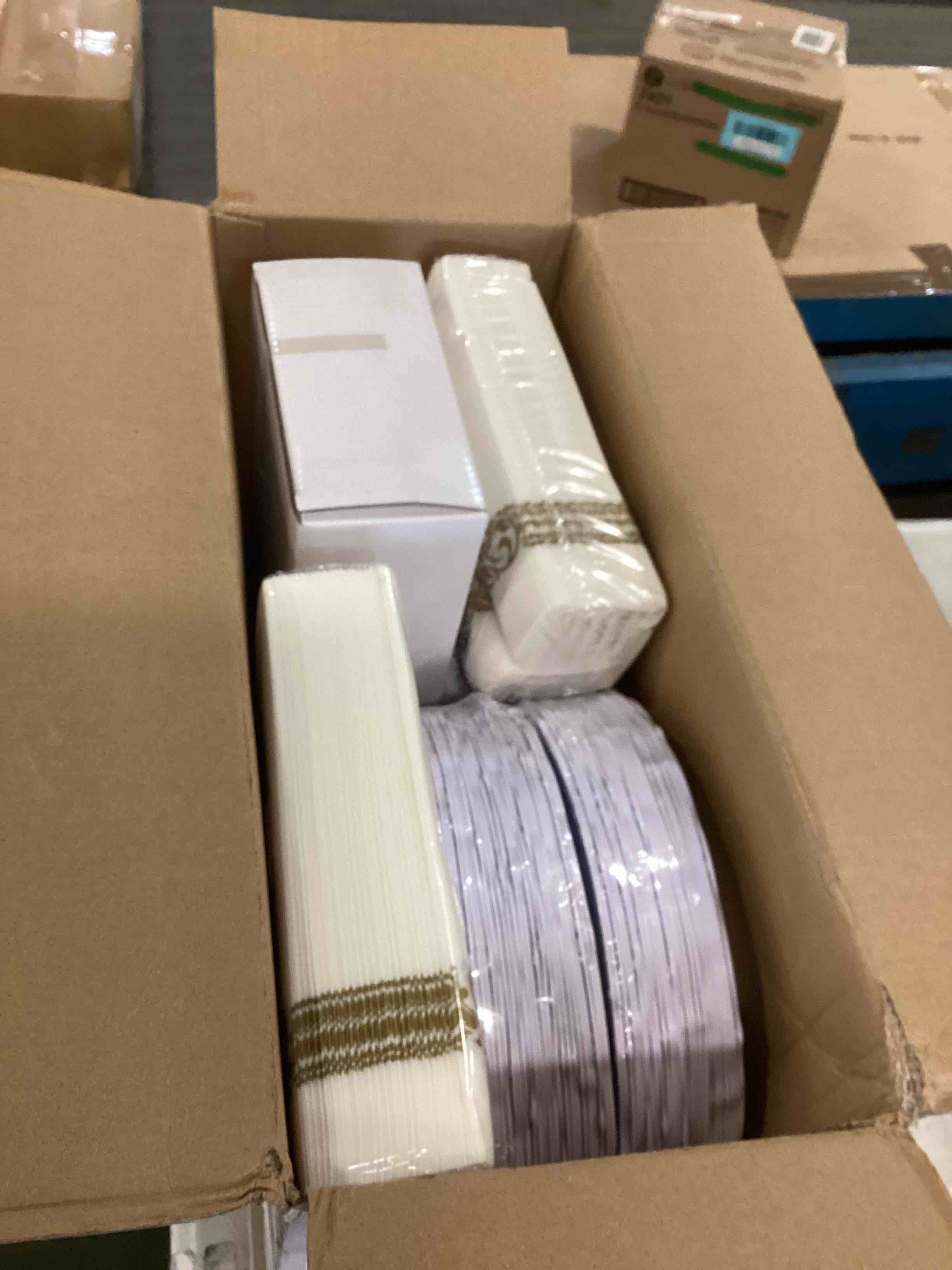 https://s3.amazonaws.com/lotting-images-prod/bidfta/BLU6303198_1713280299812.jpeg