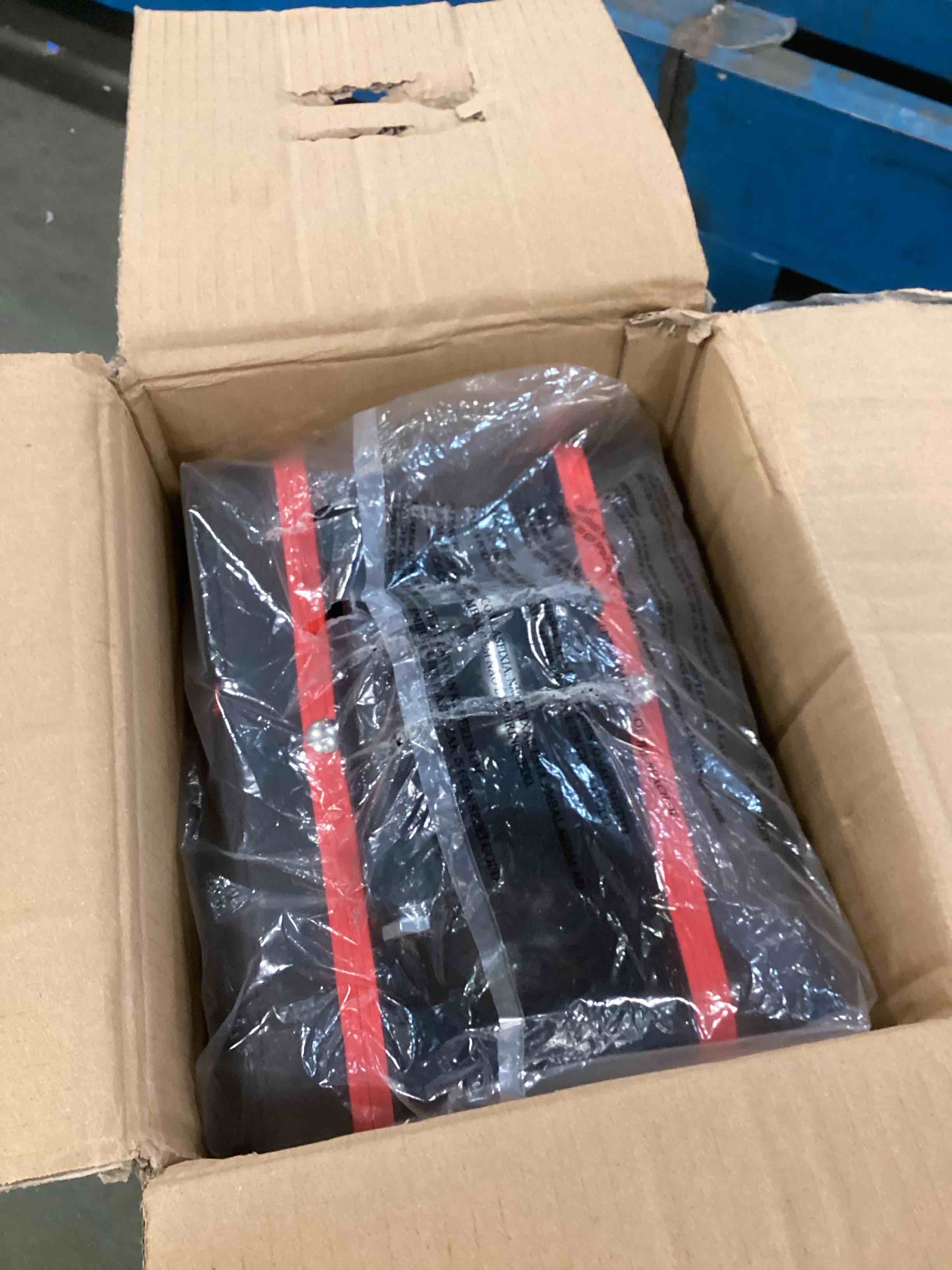 https://s3.amazonaws.com/lotting-images-prod/bidfta/BLU6303214_1713281840543.jpeg