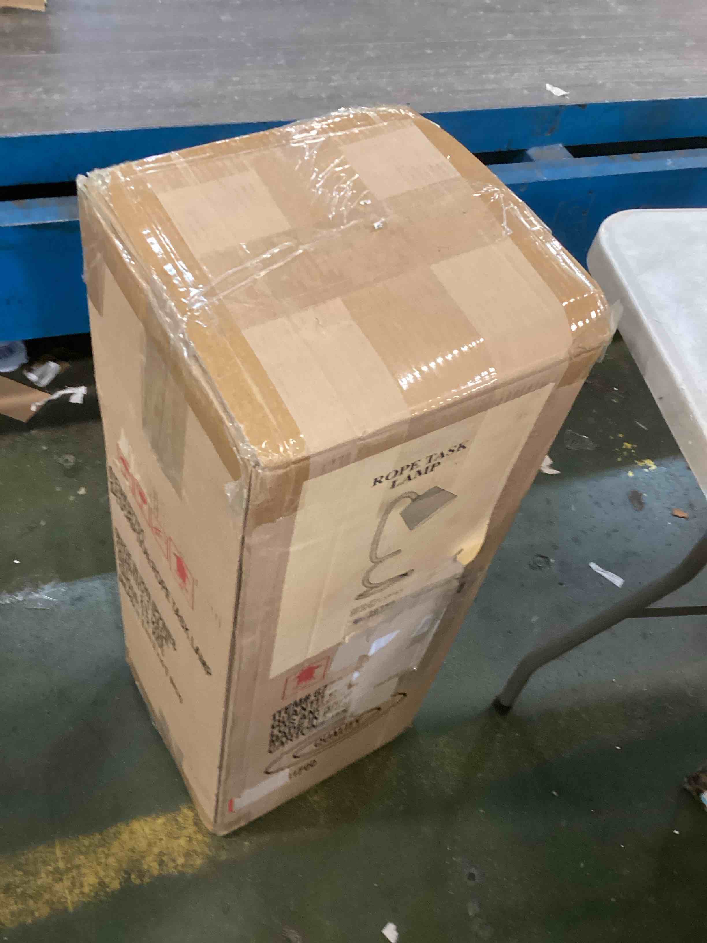 https://s3.amazonaws.com/lotting-images-prod/bidfta/BLU6303308_1713292794827.jpeg