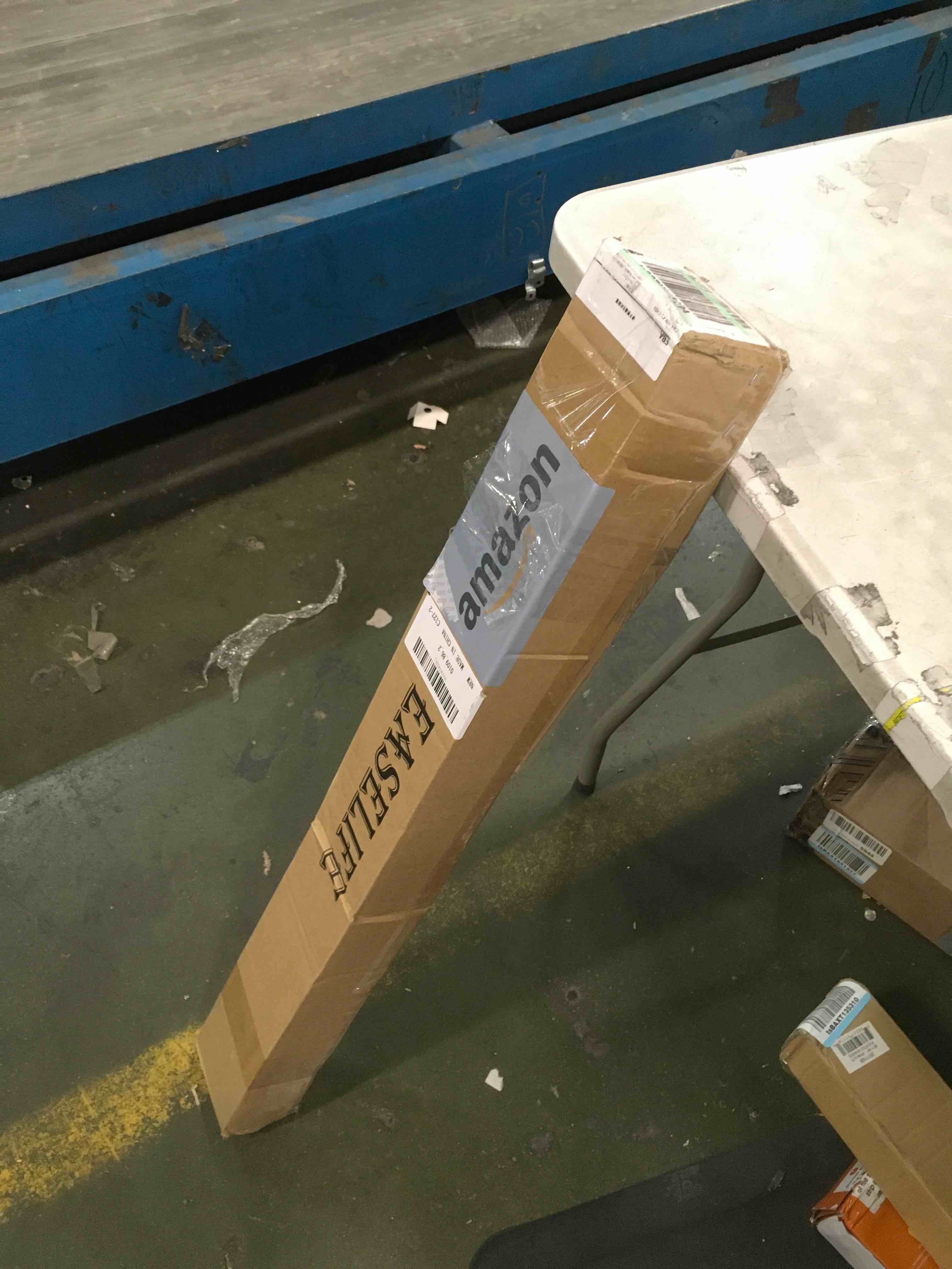https://s3.amazonaws.com/lotting-images-prod/bidfta/BLU6303336_1713296959763.jpeg