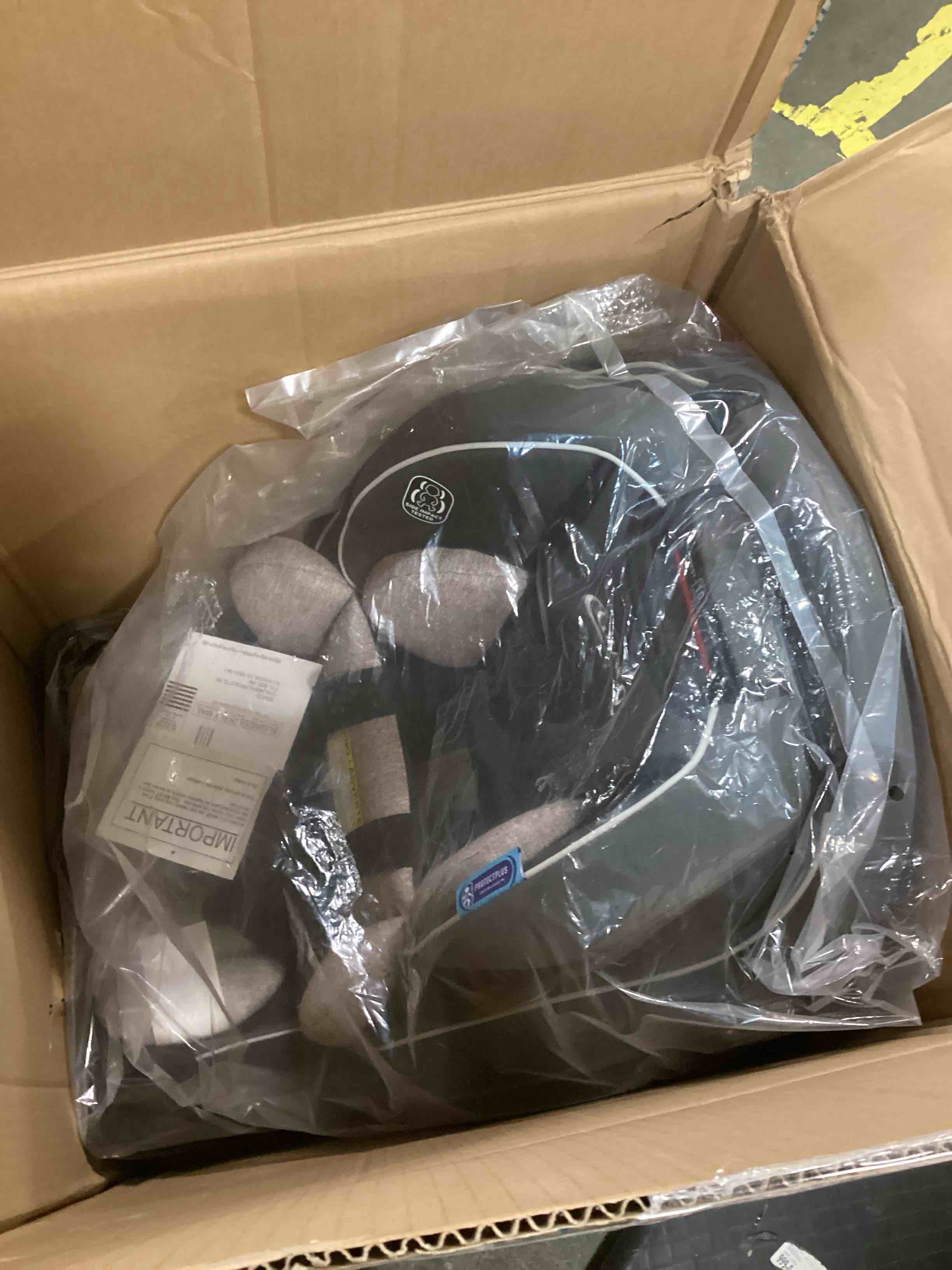 https://s3.amazonaws.com/lotting-images-prod/bidfta/BLU6303407_1713356590521.jpeg