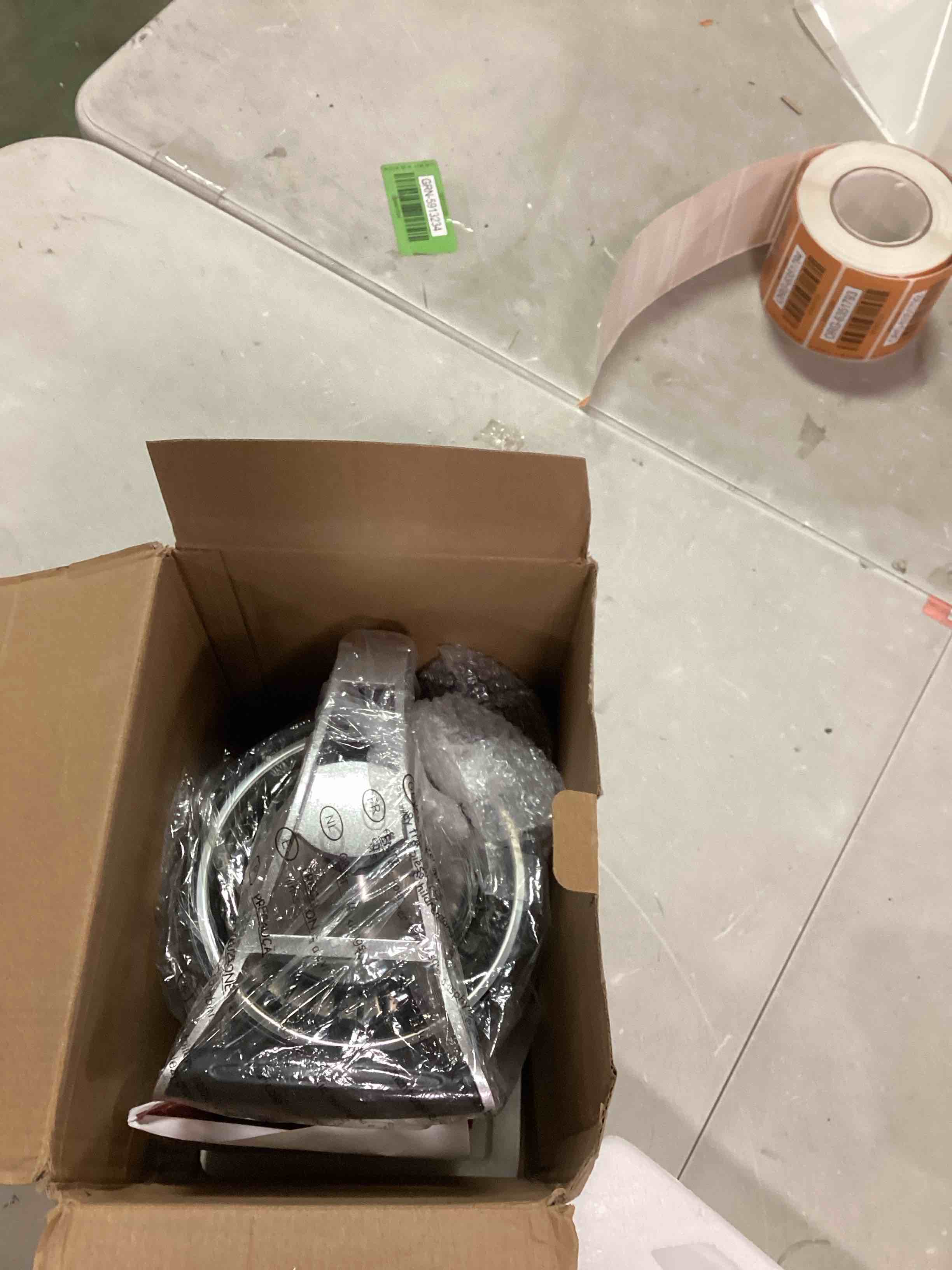 https://s3.amazonaws.com/lotting-images-prod/bidfta/BLU6303825_1712931847608.jpeg