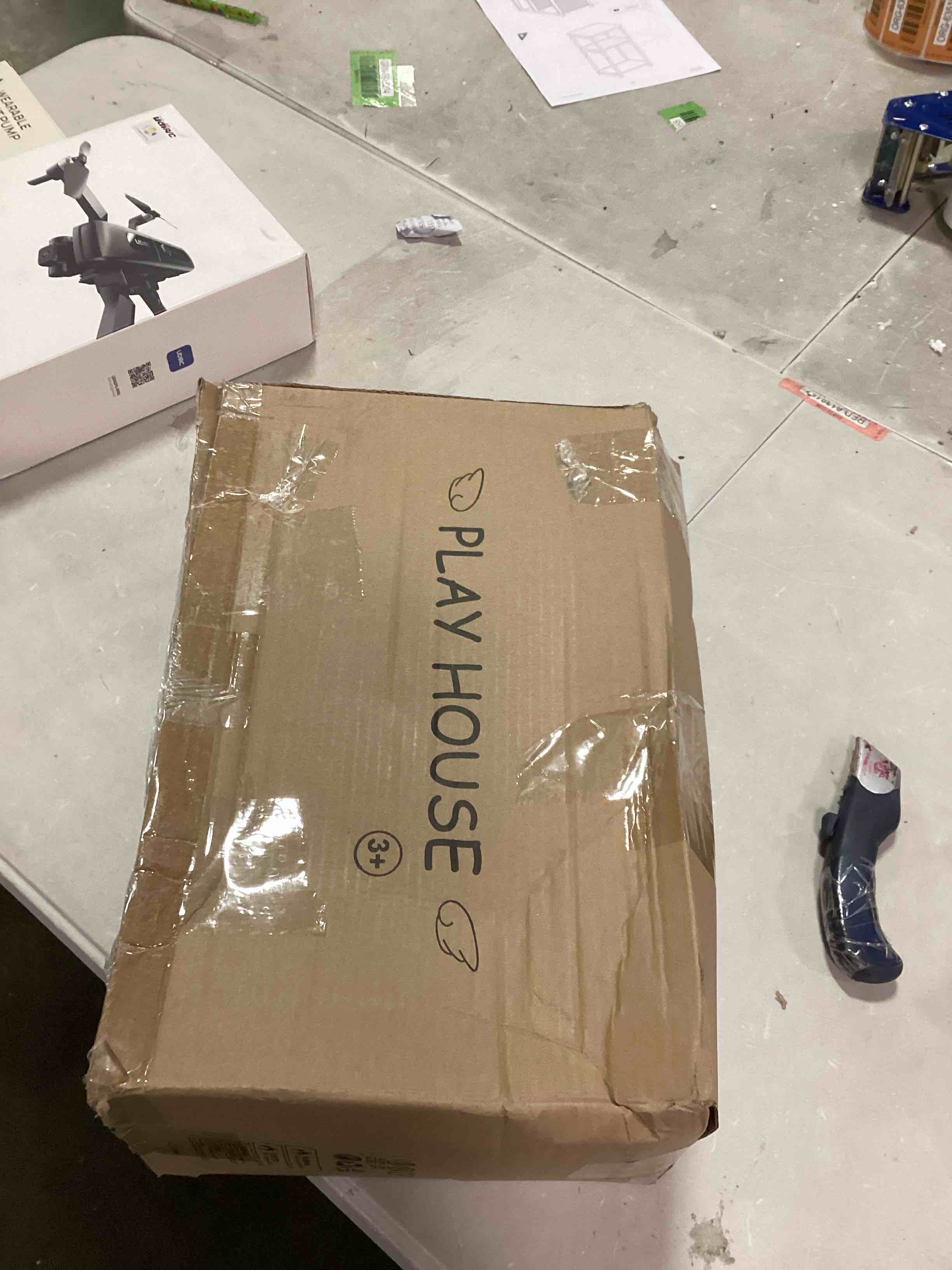 https://s3.amazonaws.com/lotting-images-prod/bidfta/BLU6303921_1712949538357.jpeg