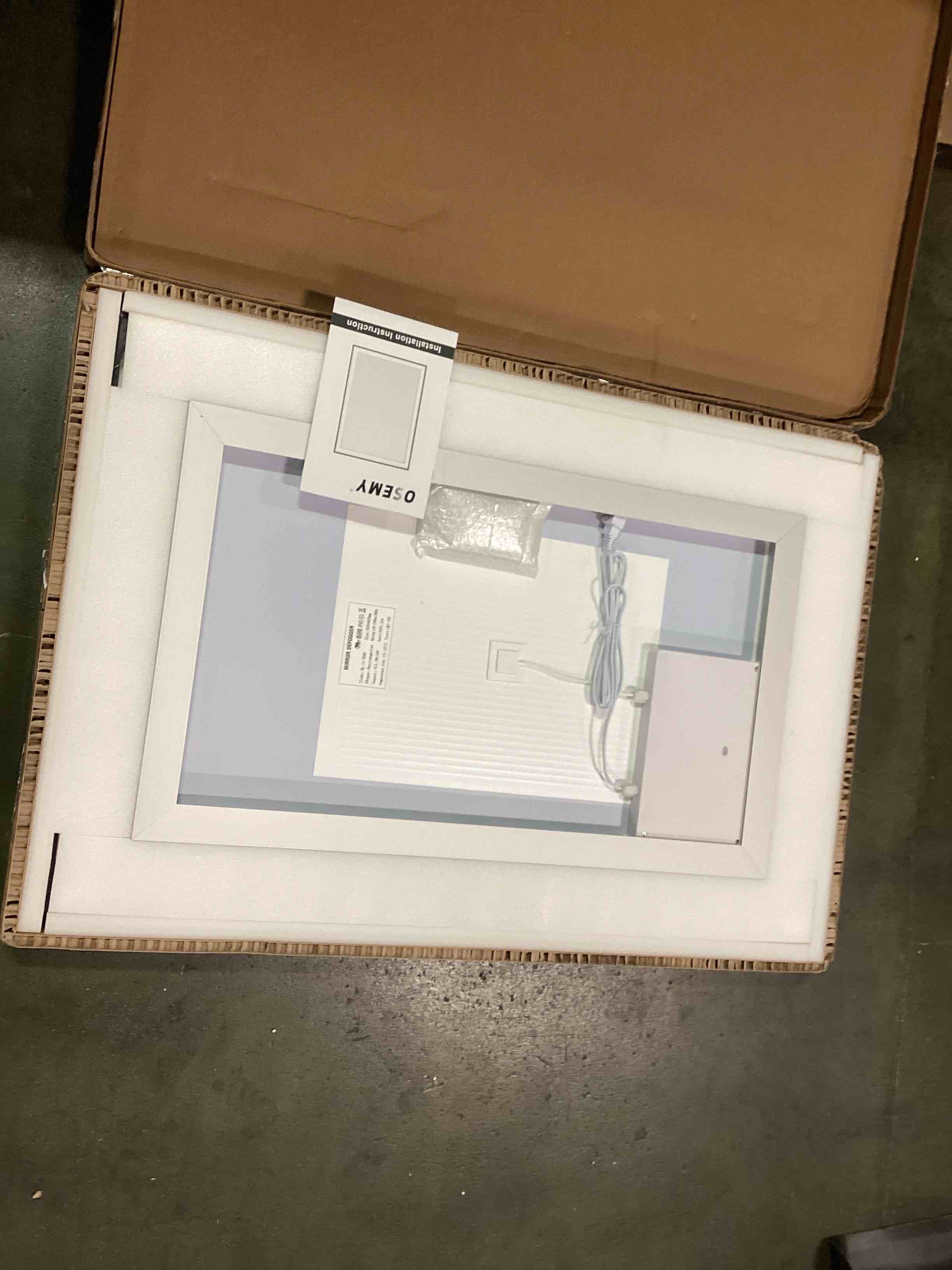 https://s3.amazonaws.com/lotting-images-prod/bidfta/BLU6304055_1713273455131.jpeg