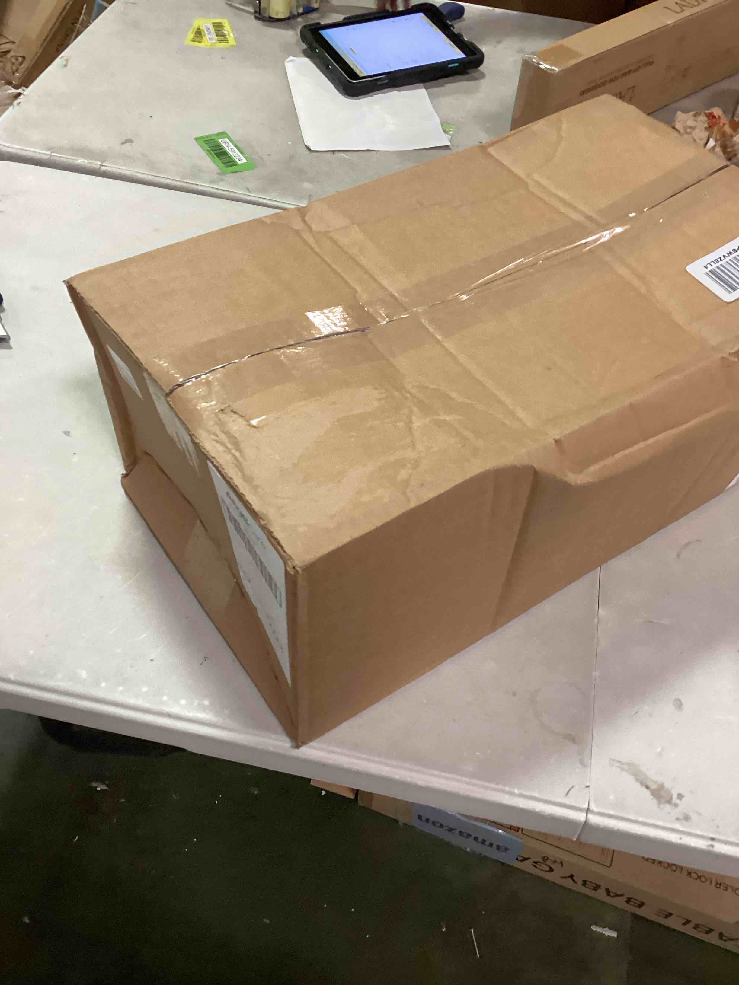 https://s3.amazonaws.com/lotting-images-prod/bidfta/BLU6304145_1713297031795.jpeg