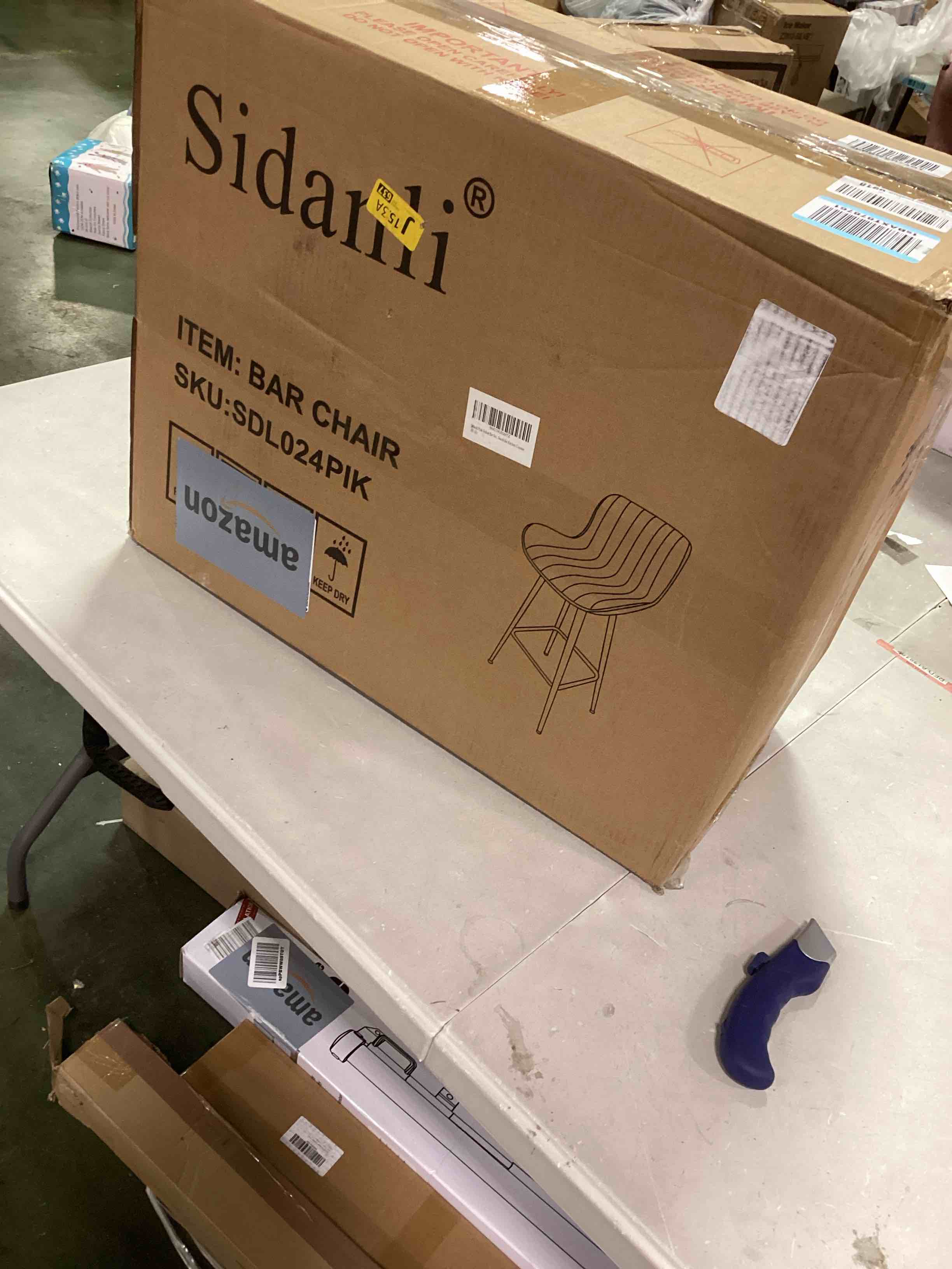 https://s3.amazonaws.com/lotting-images-prod/bidfta/BLU6304200_1713365044071.jpeg