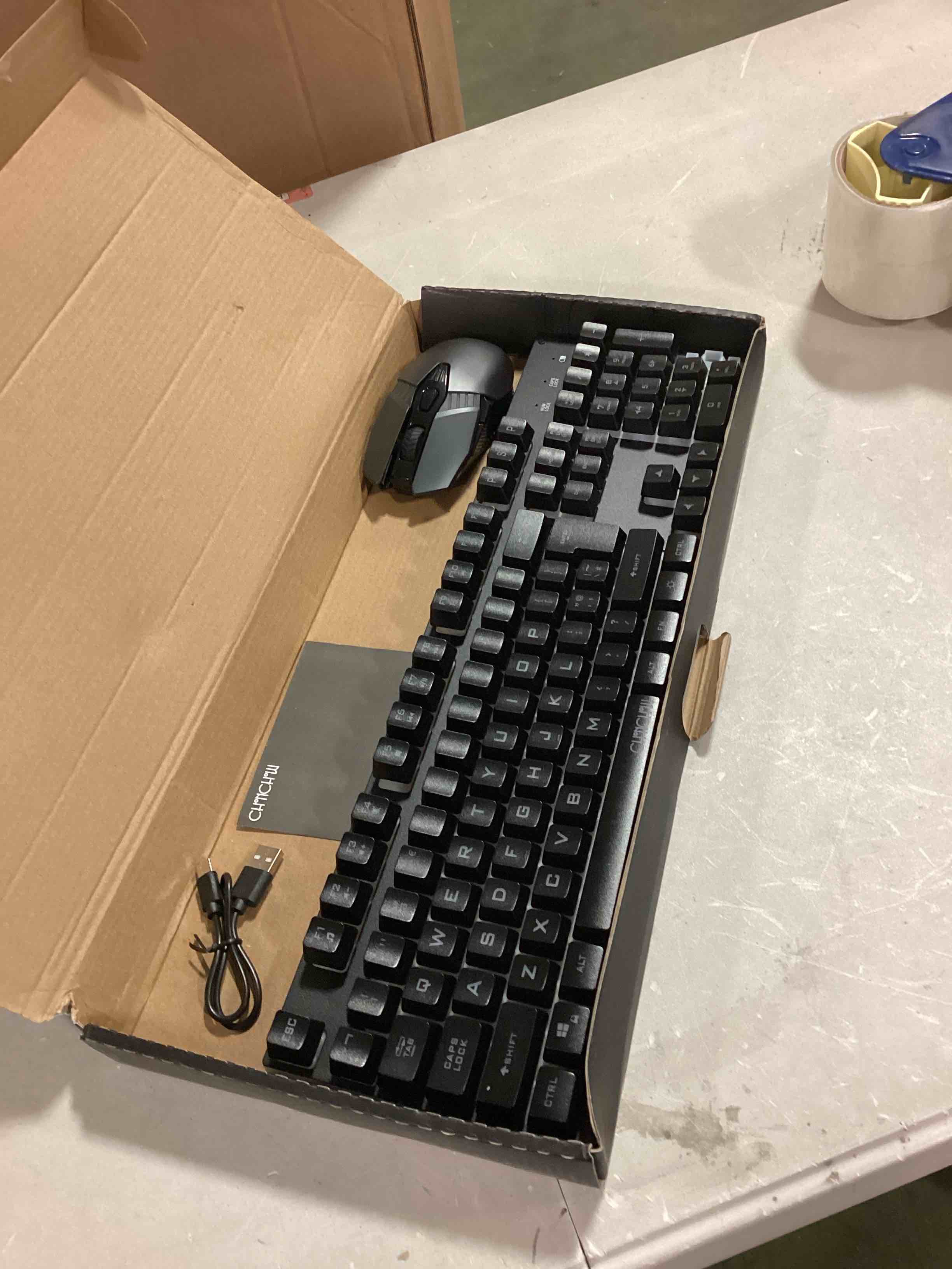 https://s3.amazonaws.com/lotting-images-prod/bidfta/BLU6304623_1713877481312.jpeg