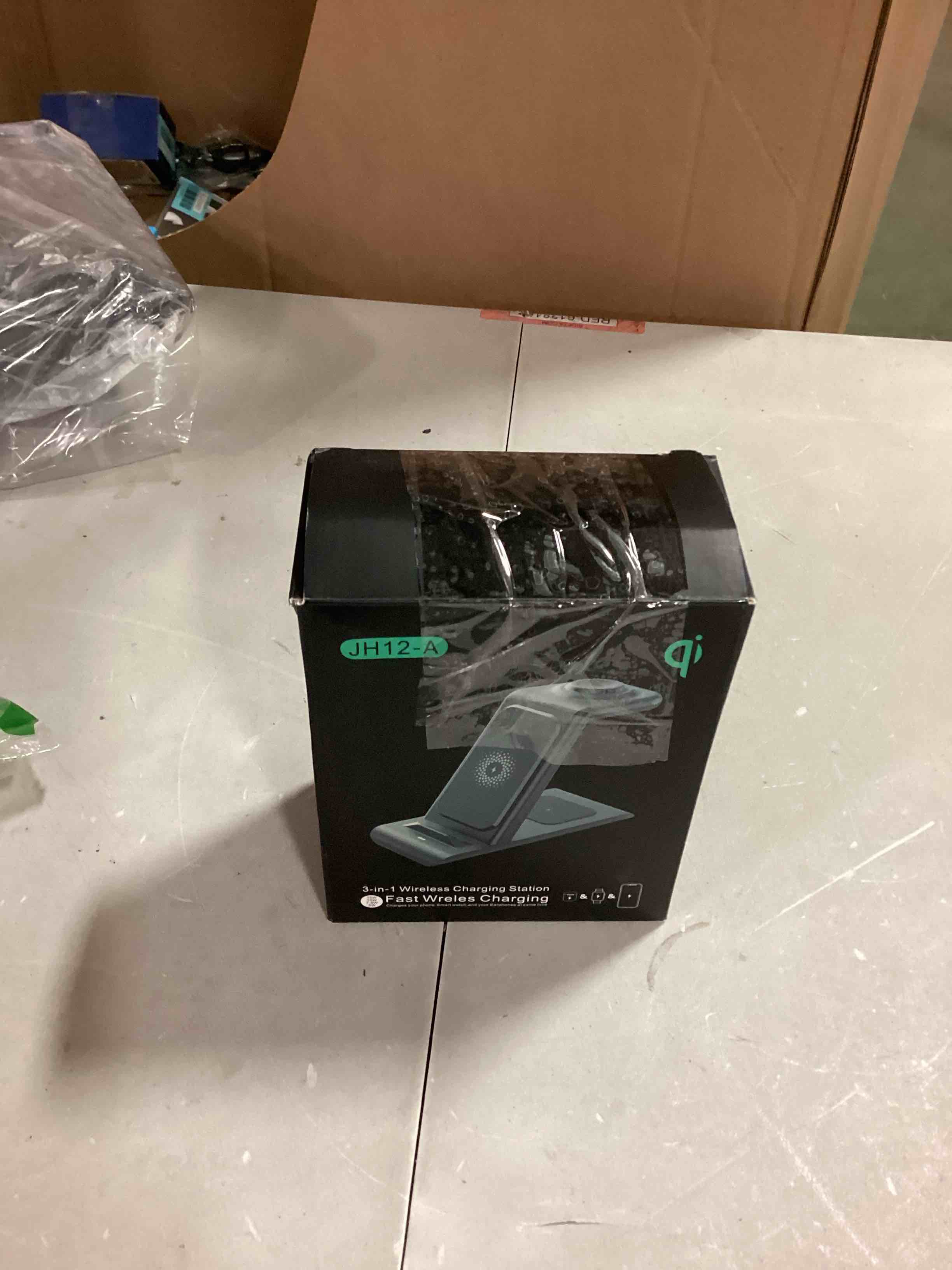 https://s3.amazonaws.com/lotting-images-prod/bidfta/BLU6304630_1713878372281.jpeg
