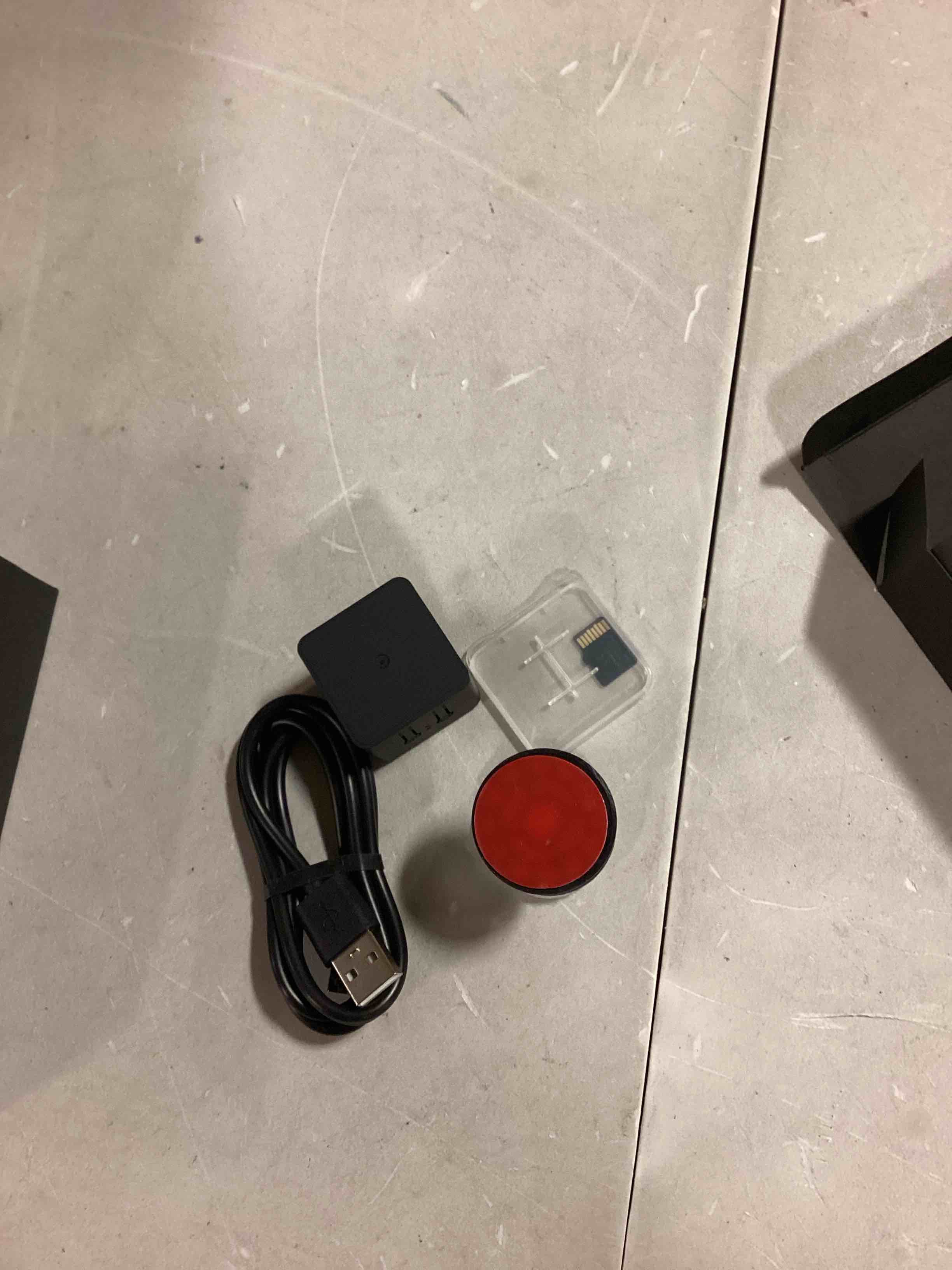https://s3.amazonaws.com/lotting-images-prod/bidfta/BLU6304631_1713878427810.jpeg