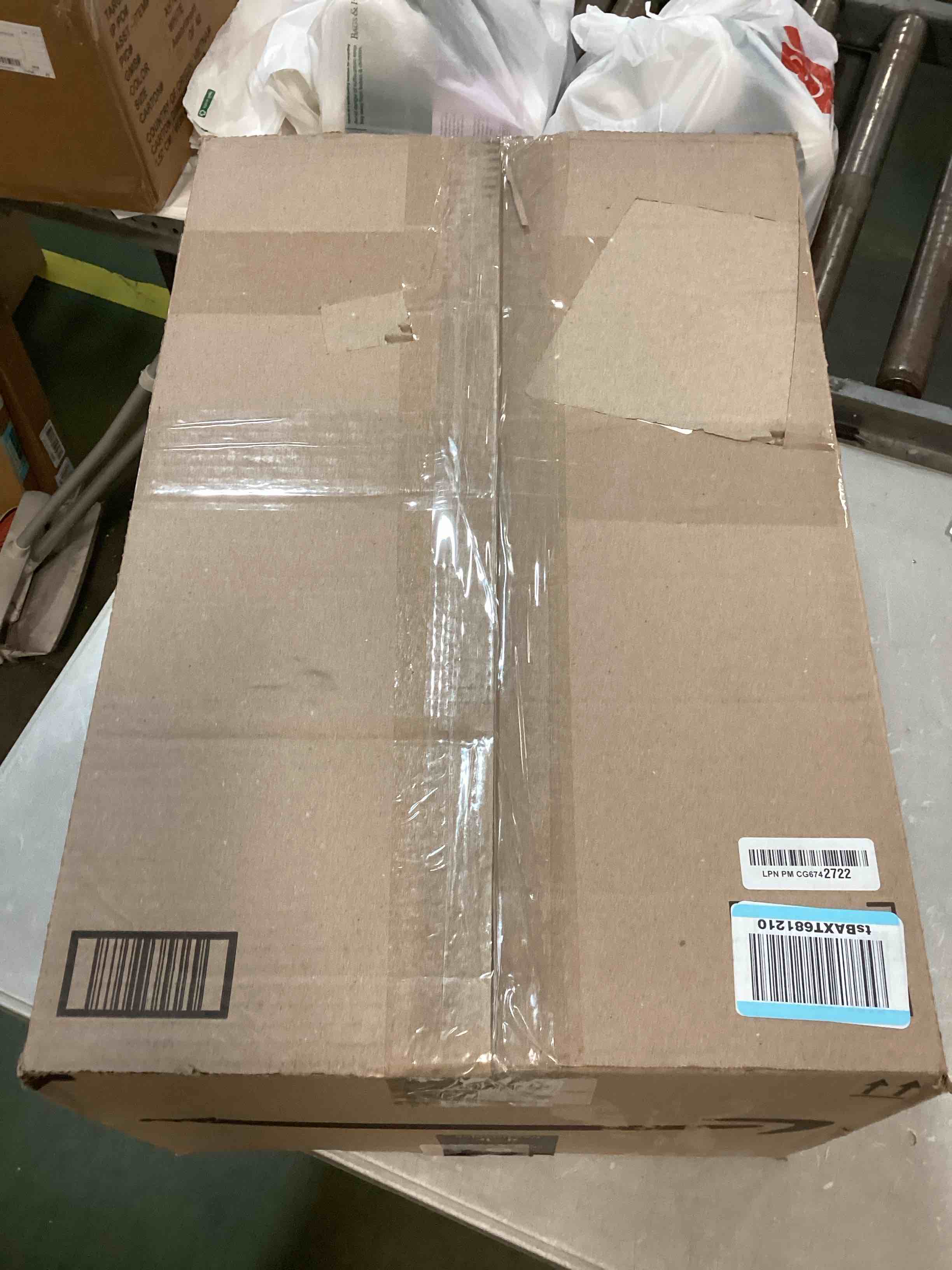 https://s3.amazonaws.com/lotting-images-prod/bidfta/BLU6305185_1713807780128.jpeg