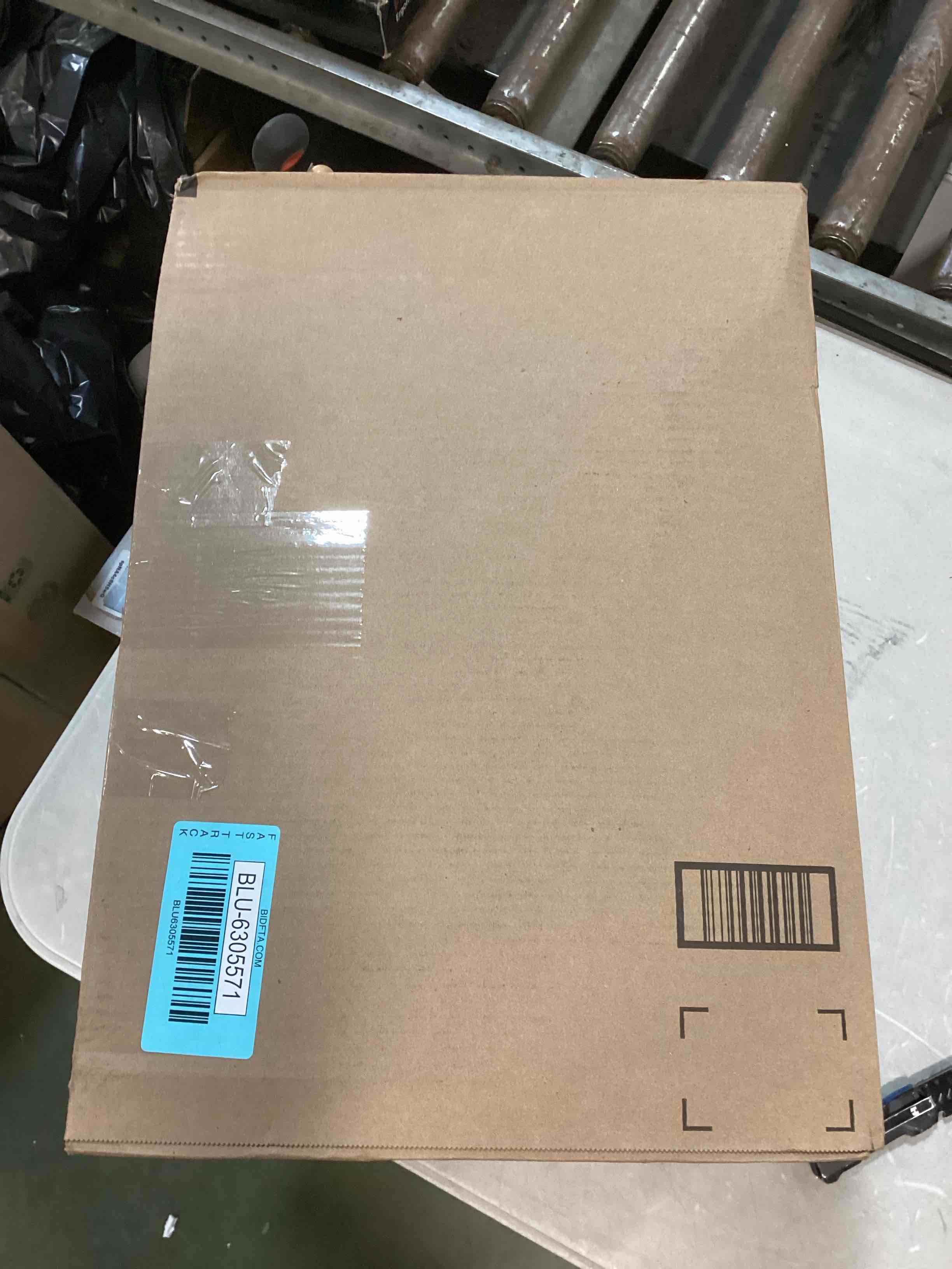 https://s3.amazonaws.com/lotting-images-prod/bidfta/BLU6305571_1713987707860.jpeg
