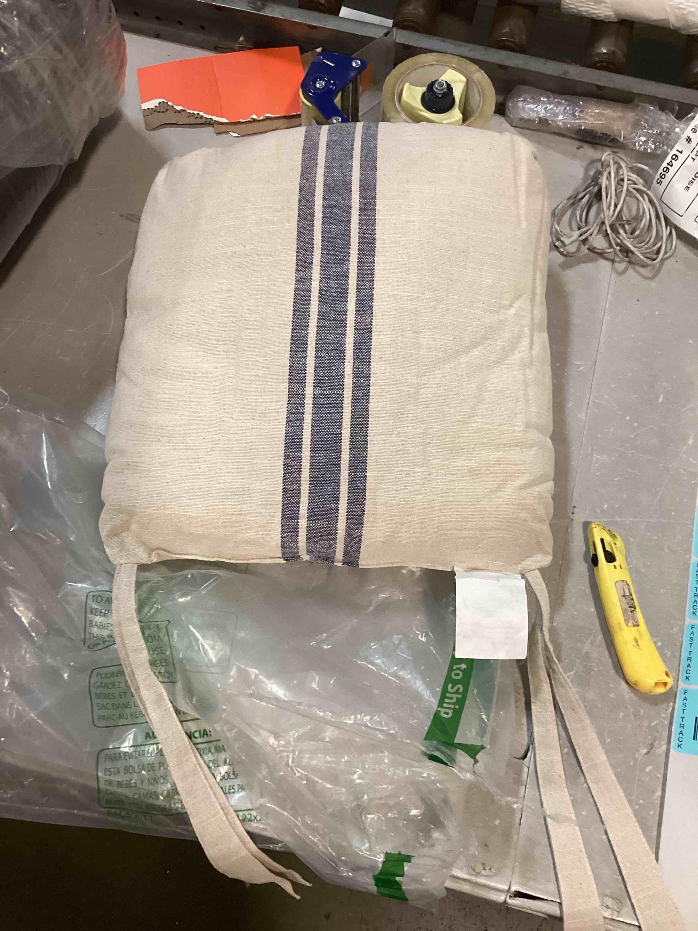 VHC chair cushion, beige and blue