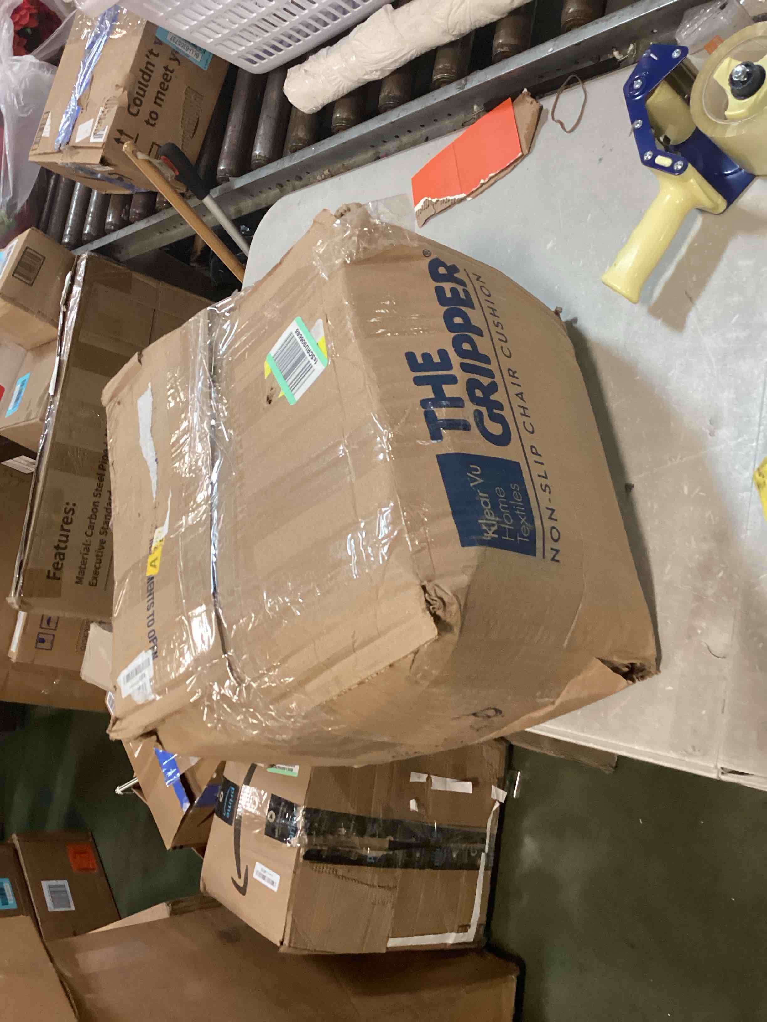 https://s3.amazonaws.com/lotting-images-prod/bidfta/BLU6305931_1714225135212.jpeg