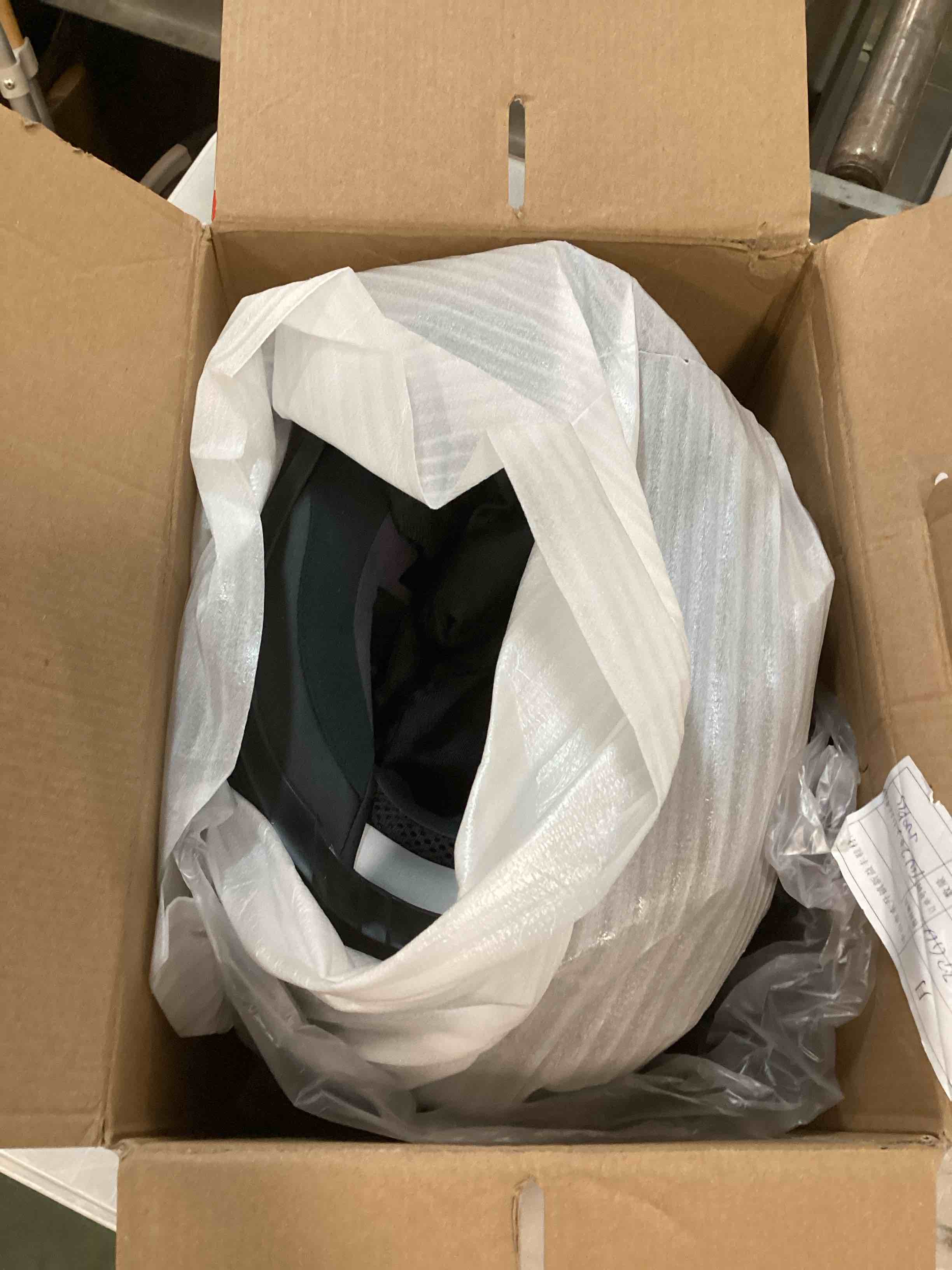 https://s3.amazonaws.com/lotting-images-prod/bidfta/BLU6306073_1714400666061.jpeg