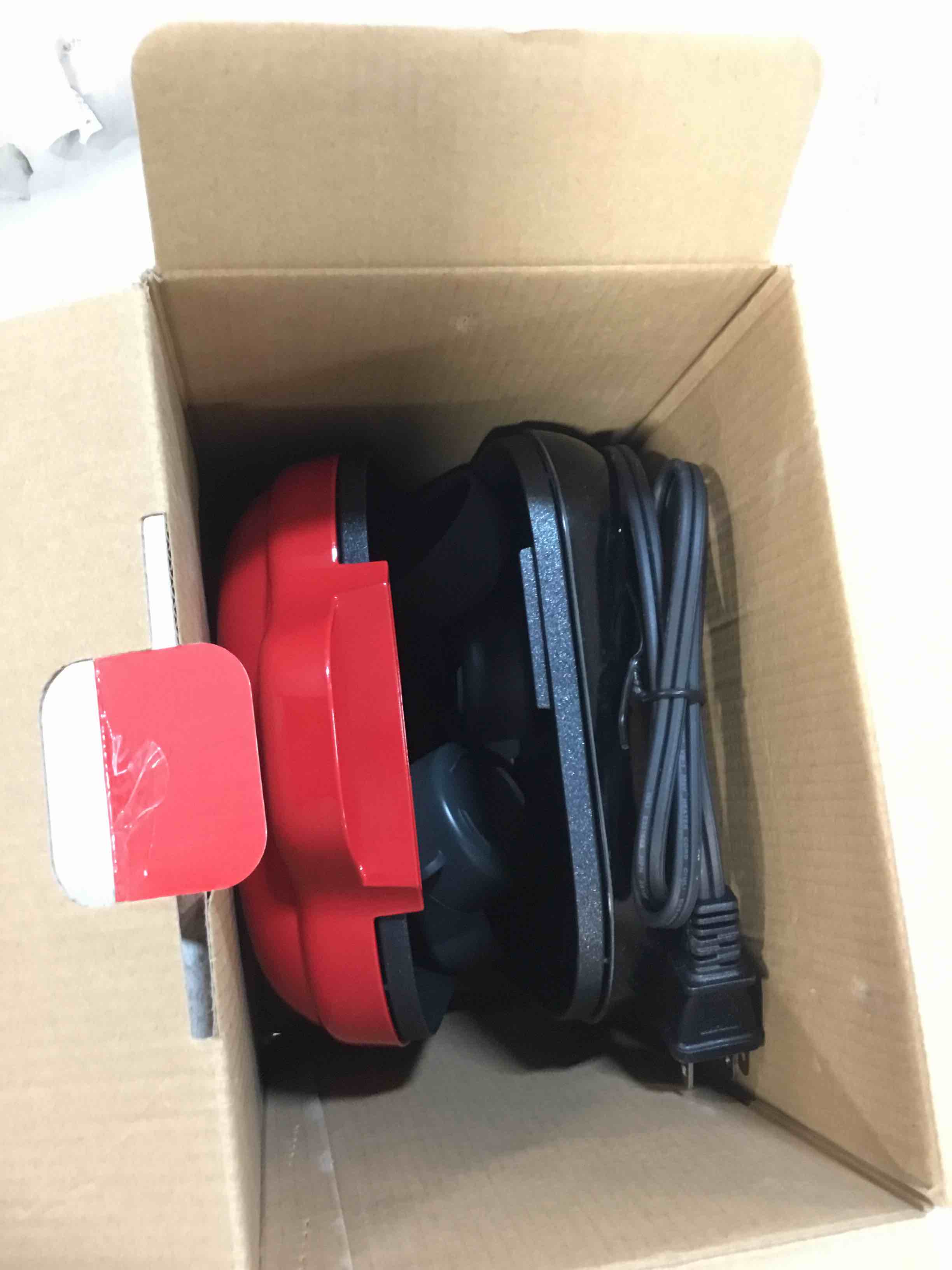 https://s3.amazonaws.com/lotting-images-prod/bidfta/BLU6306418_1715174776995.jpeg