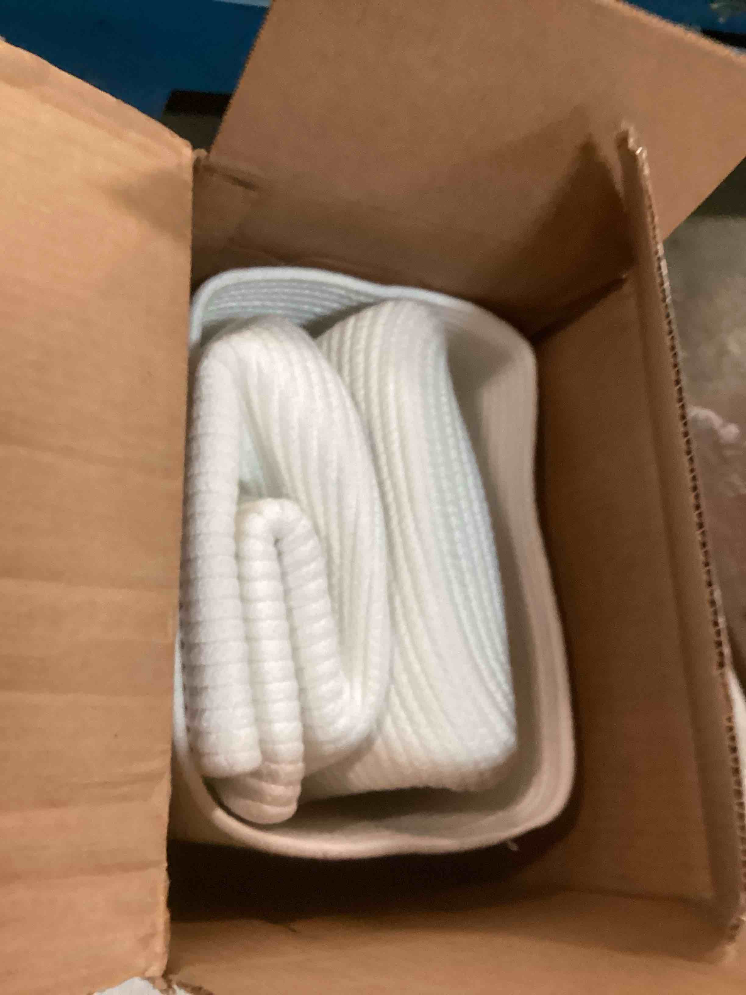 https://s3.amazonaws.com/lotting-images-prod/bidfta/BLU6306573_1712757035751.jpeg