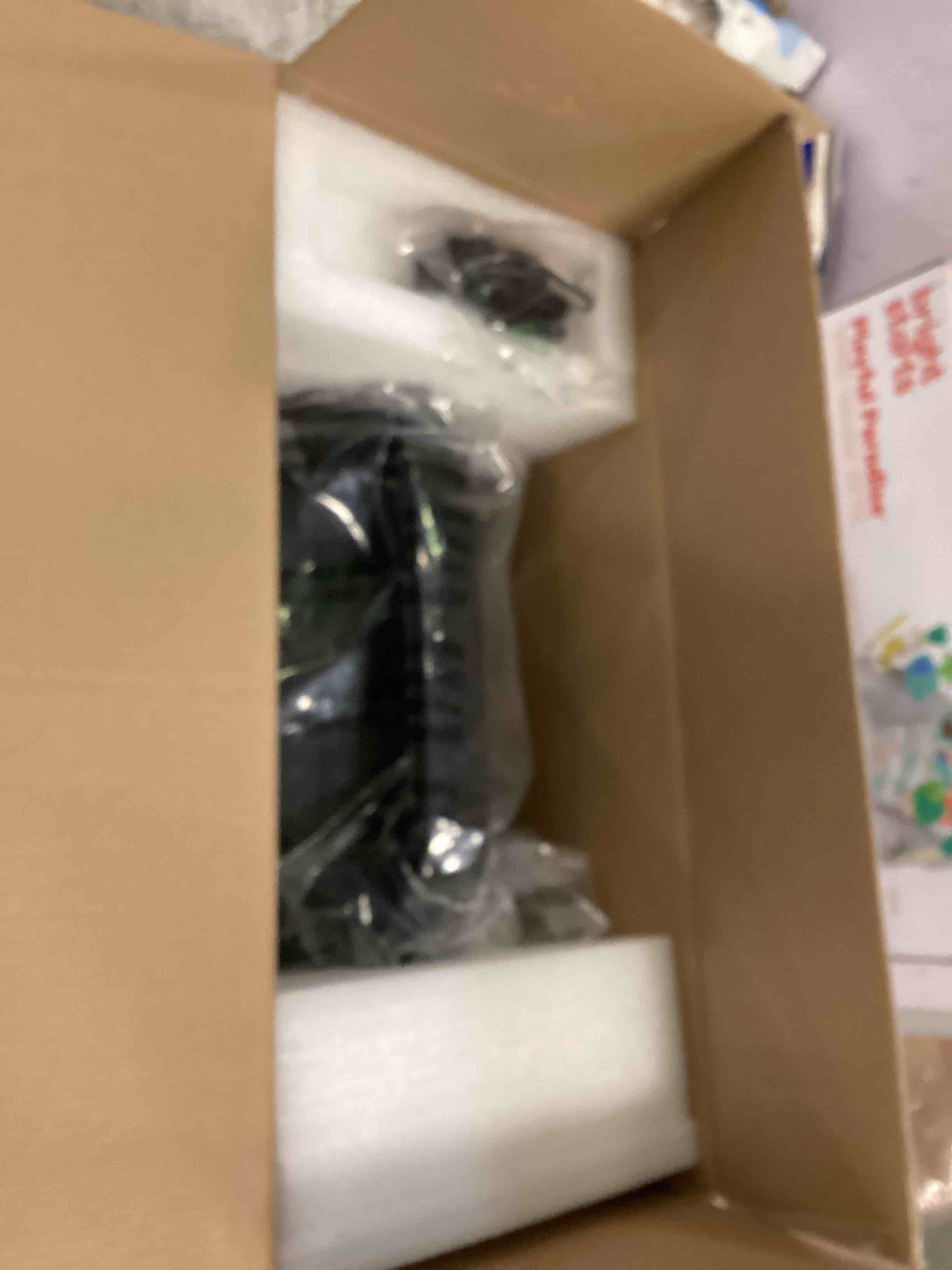 https://s3.amazonaws.com/lotting-images-prod/bidfta/BLU6307244_1713364650369.jpeg
