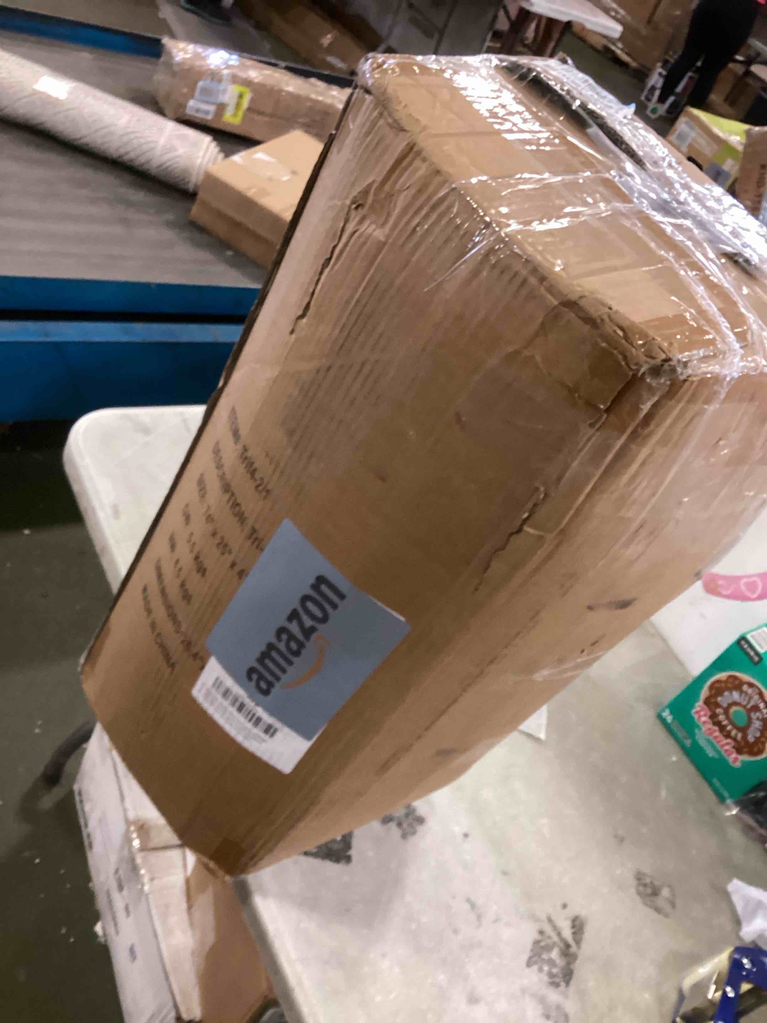 https://s3.amazonaws.com/lotting-images-prod/bidfta/BLU6307508_1713451707740.jpeg