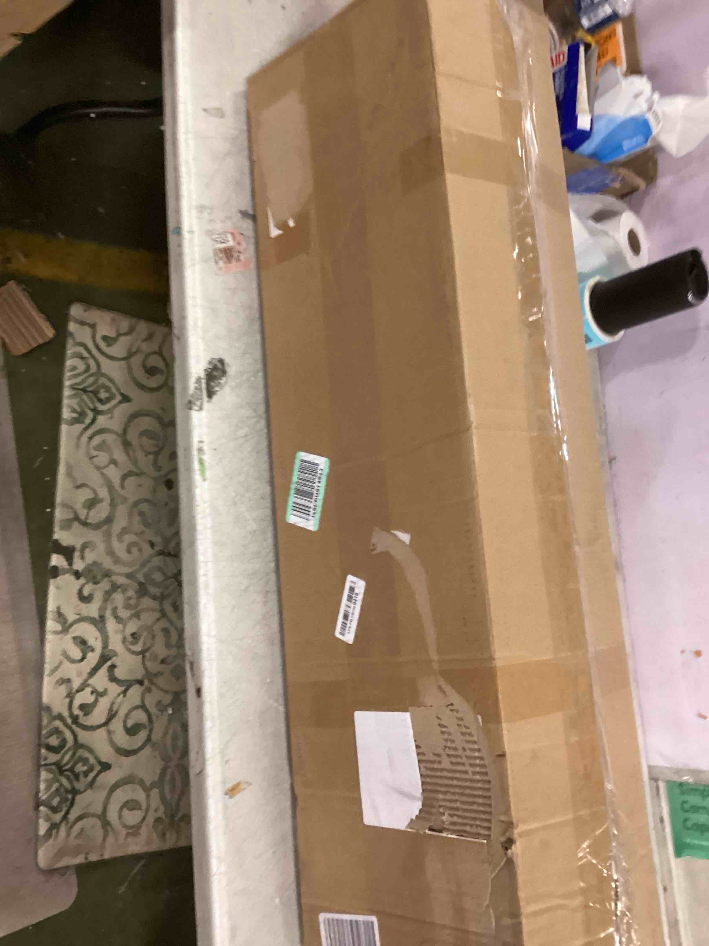 https://s3.amazonaws.com/lotting-images-prod/bidfta/BLU6307667_1713527764344.jpeg