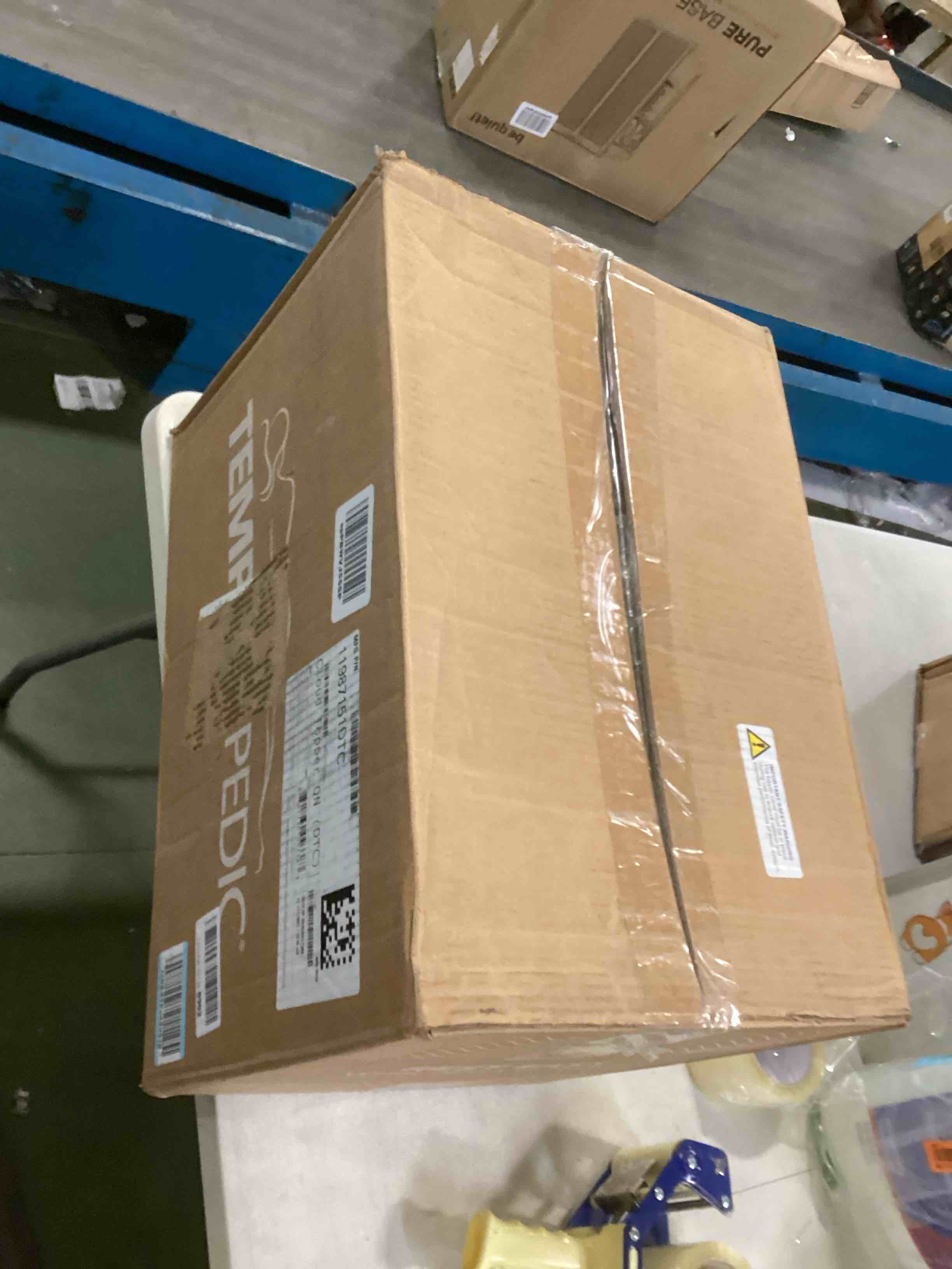 https://s3.amazonaws.com/lotting-images-prod/bidfta/BLU6307932_1713789225044.jpeg