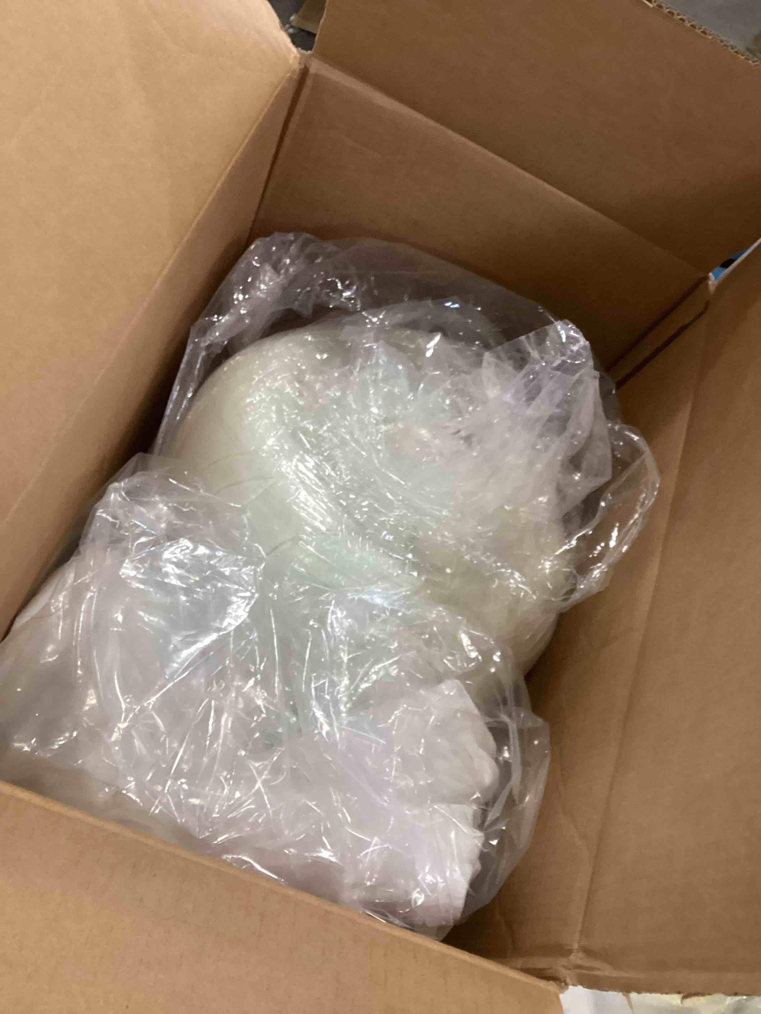 https://s3.amazonaws.com/lotting-images-prod/bidfta/BLU6307932_1713789243483.jpeg