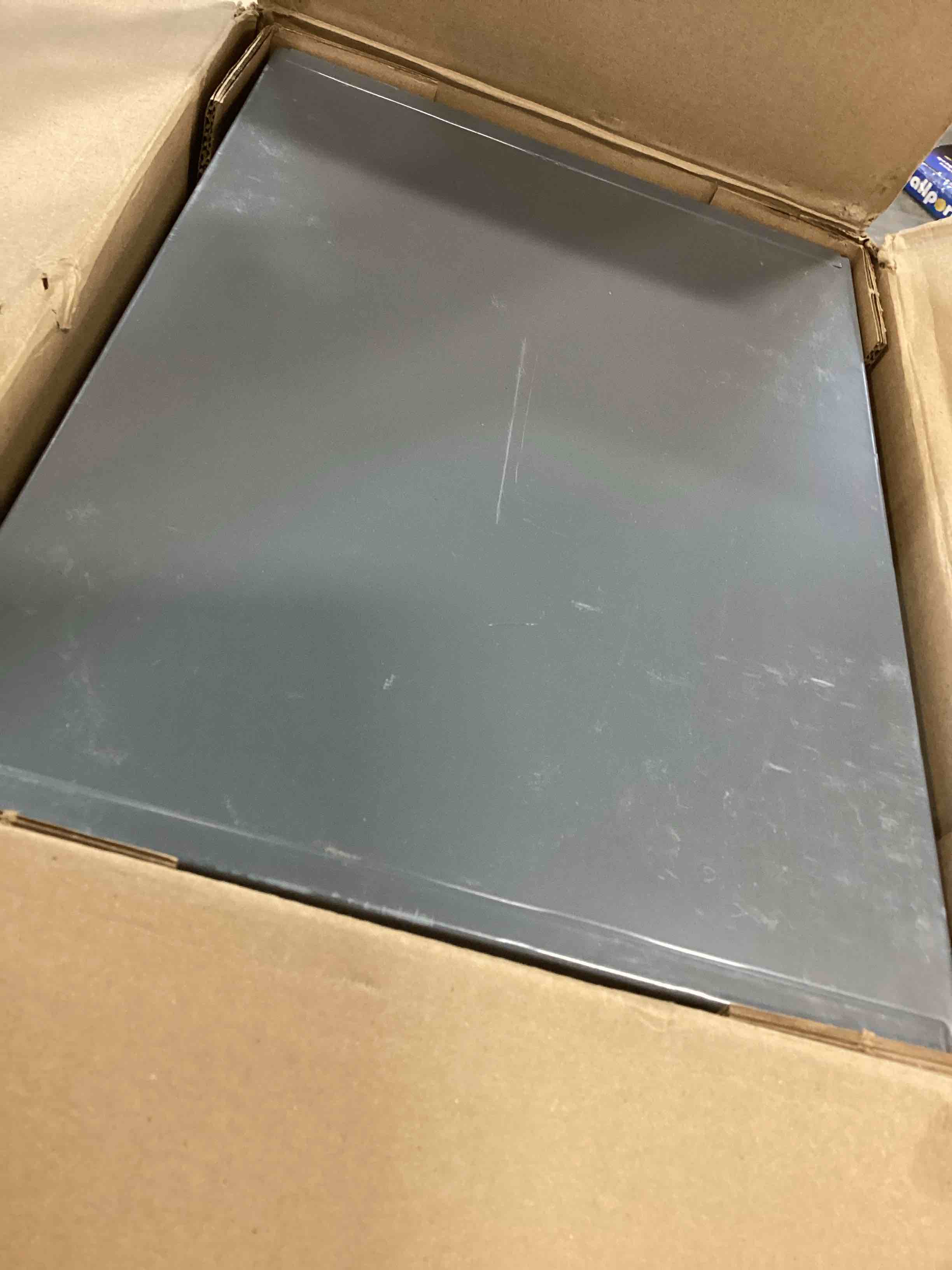 https://s3.amazonaws.com/lotting-images-prod/bidfta/BLU6308003_1712159127199.jpeg