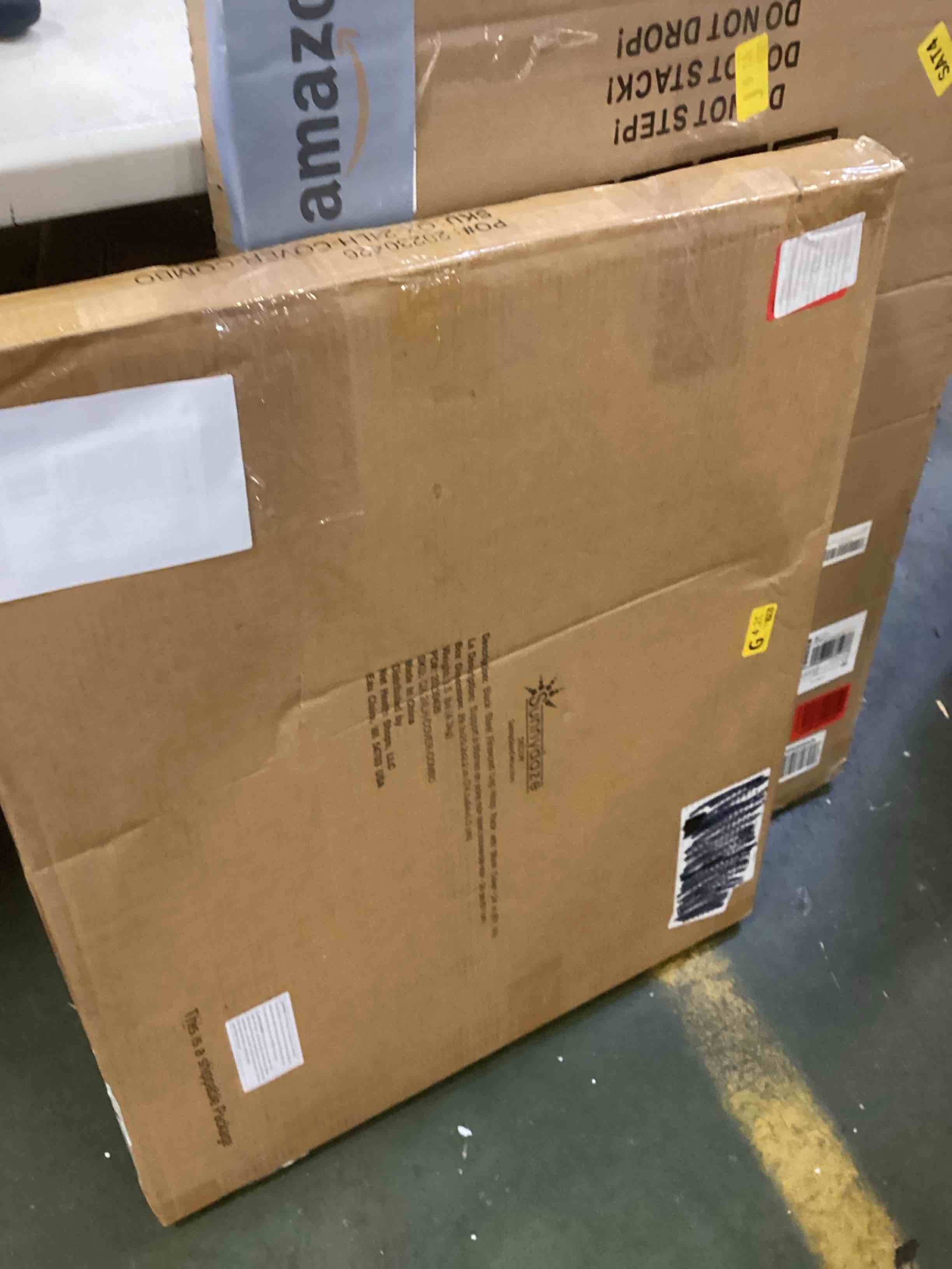https://s3.amazonaws.com/lotting-images-prod/bidfta/BLU6309536_1712329598561.jpeg