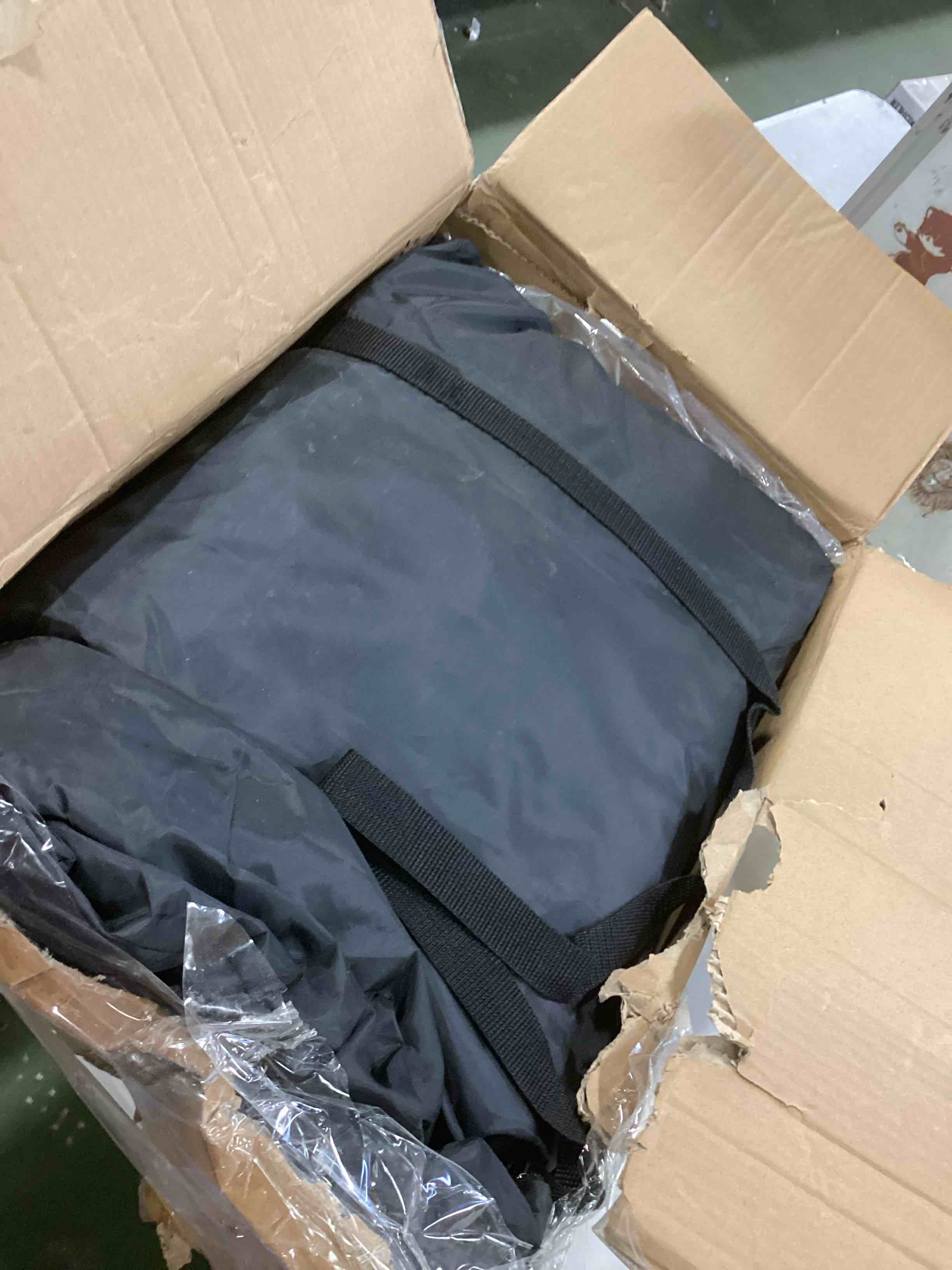 https://s3.amazonaws.com/lotting-images-prod/bidfta/BLU6309580_1712334692674.jpeg