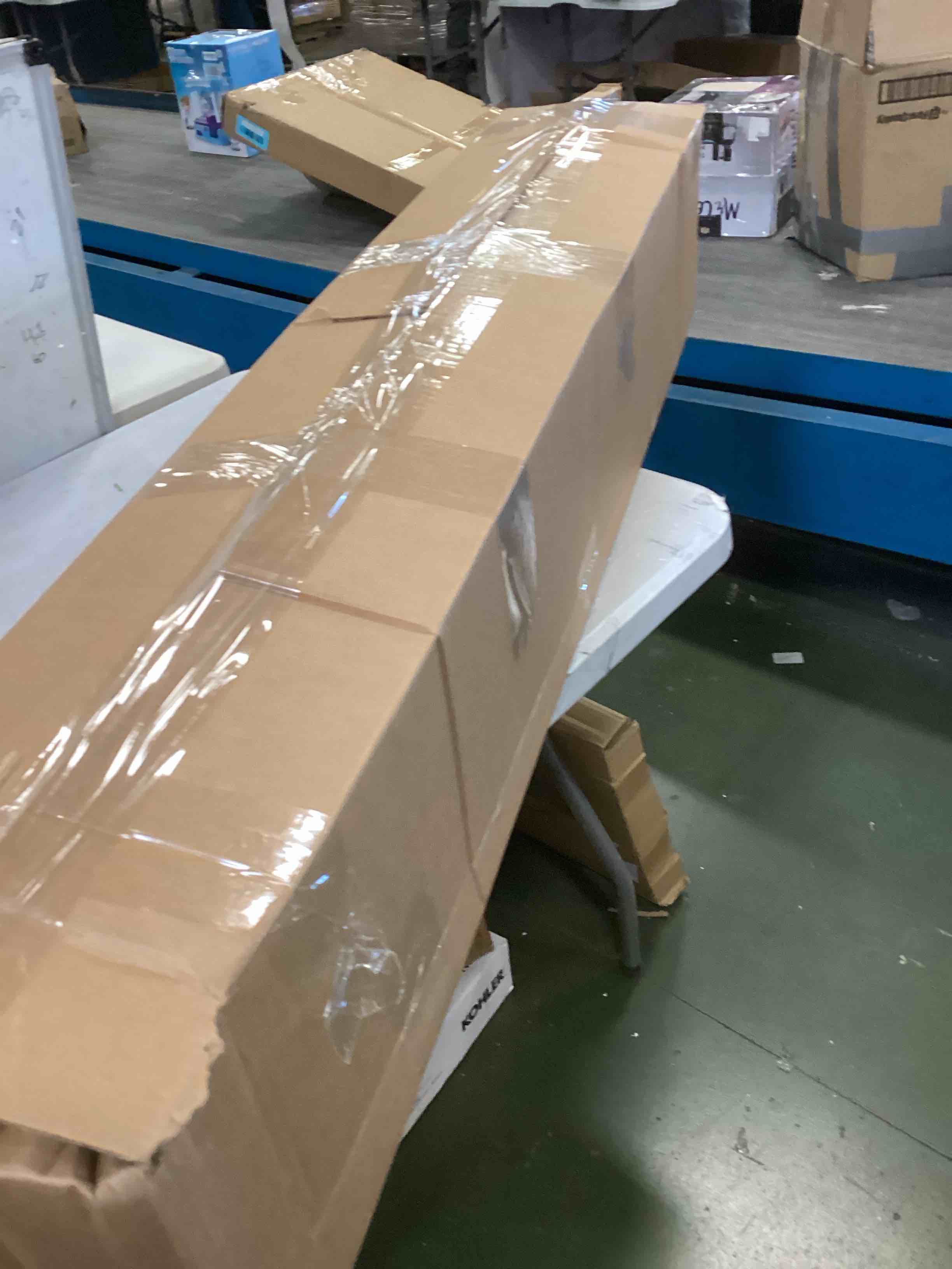 https://s3.amazonaws.com/lotting-images-prod/bidfta/BLU6309763_1712414290796.jpeg