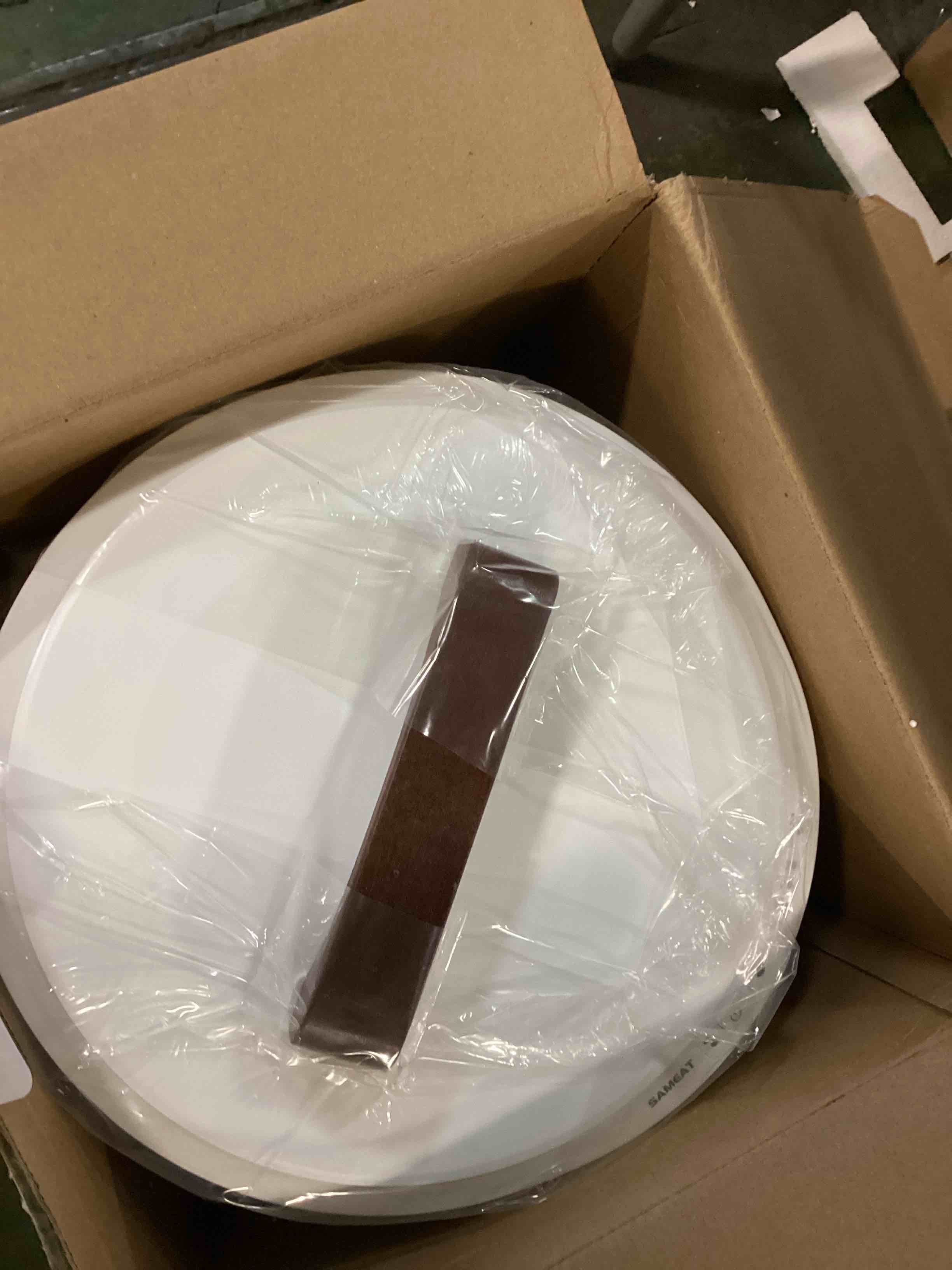 https://s3.amazonaws.com/lotting-images-prod/bidfta/BLU6309986_1712673922784.jpeg