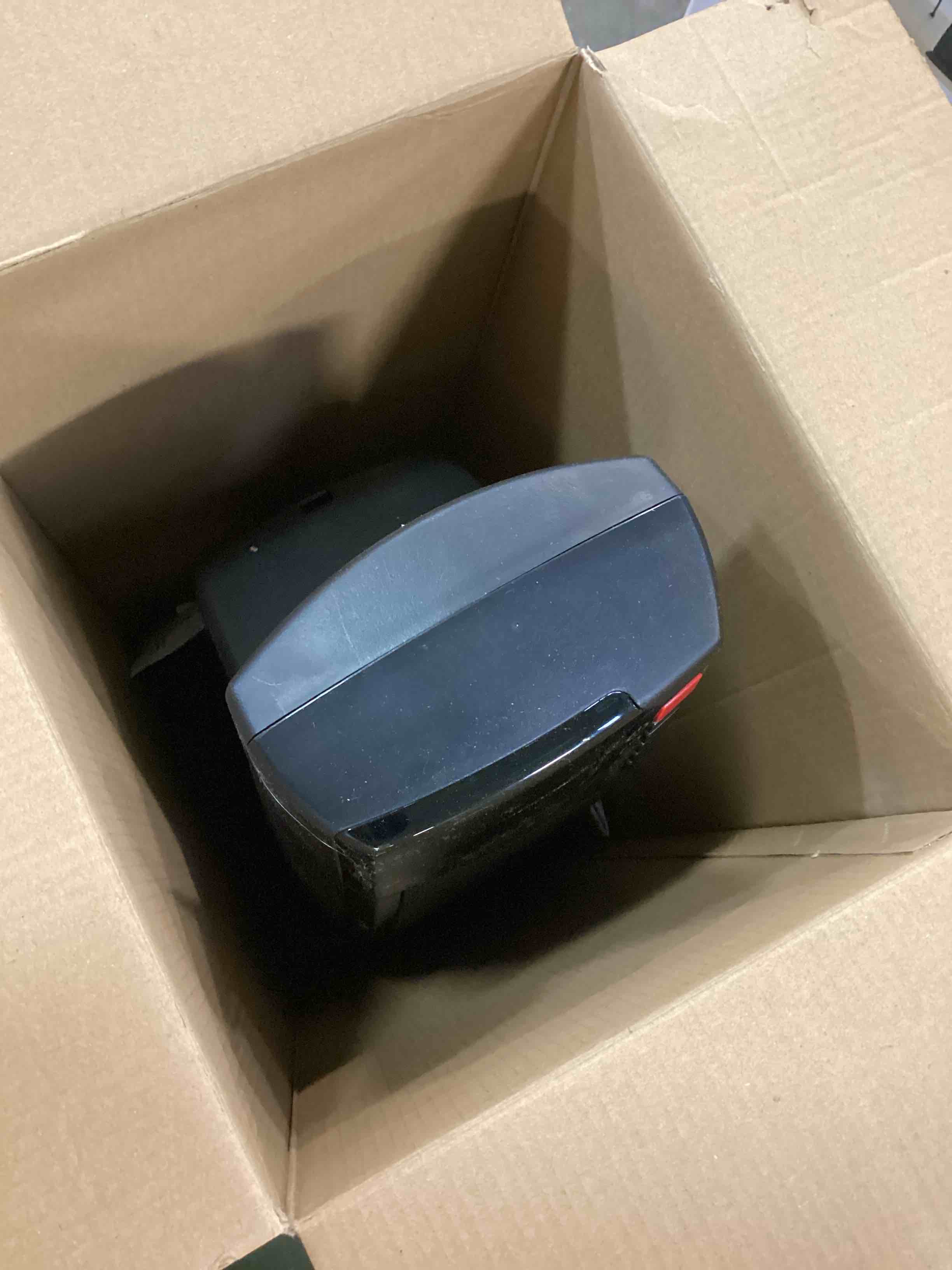 https://s3.amazonaws.com/lotting-images-prod/bidfta/BLU6310475_1712846662531.jpeg