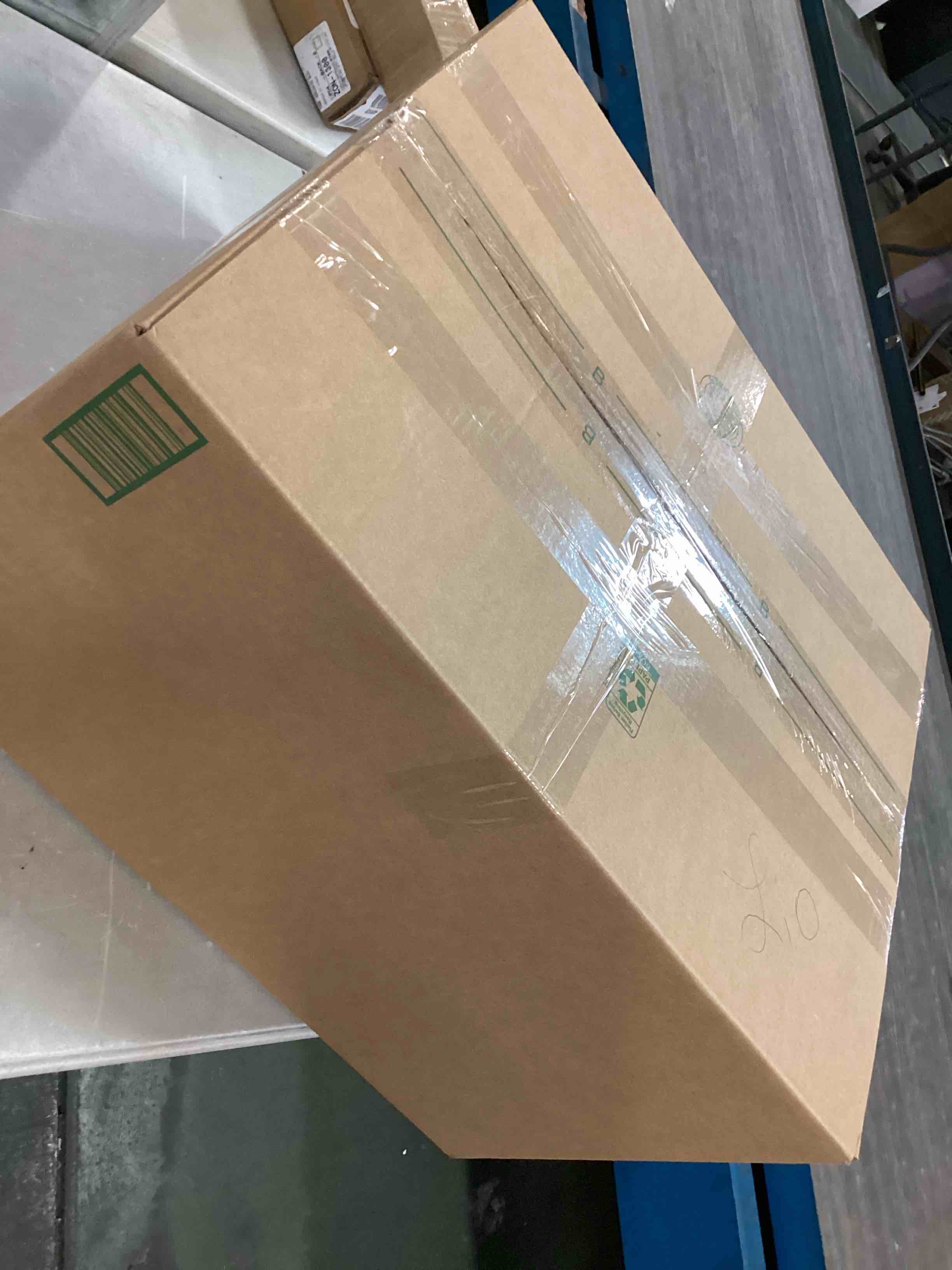 https://s3.amazonaws.com/lotting-images-prod/bidfta/BLU6310495_1712848878648.jpeg