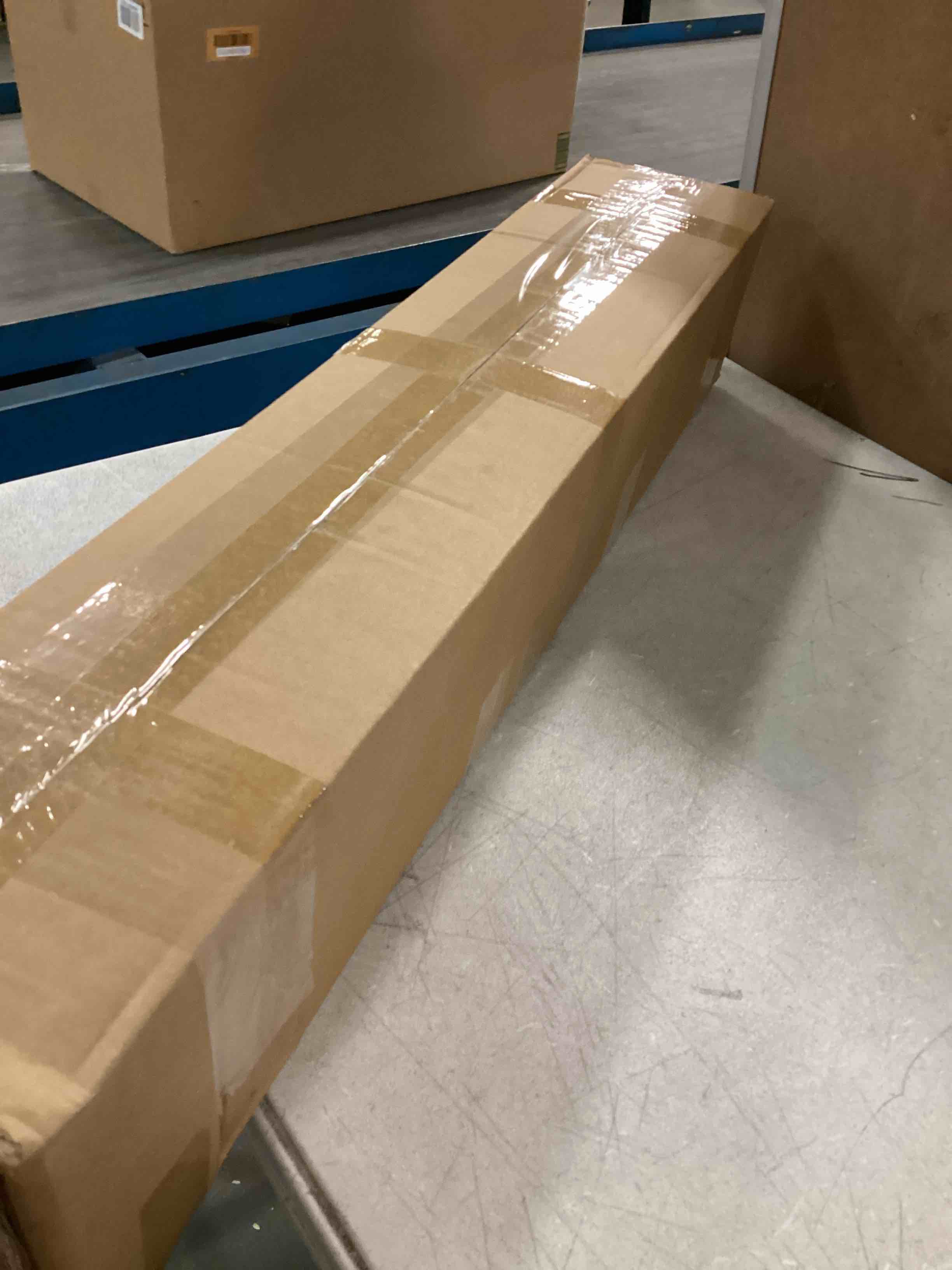https://s3.amazonaws.com/lotting-images-prod/bidfta/BLU6310684_1712919963501.jpeg