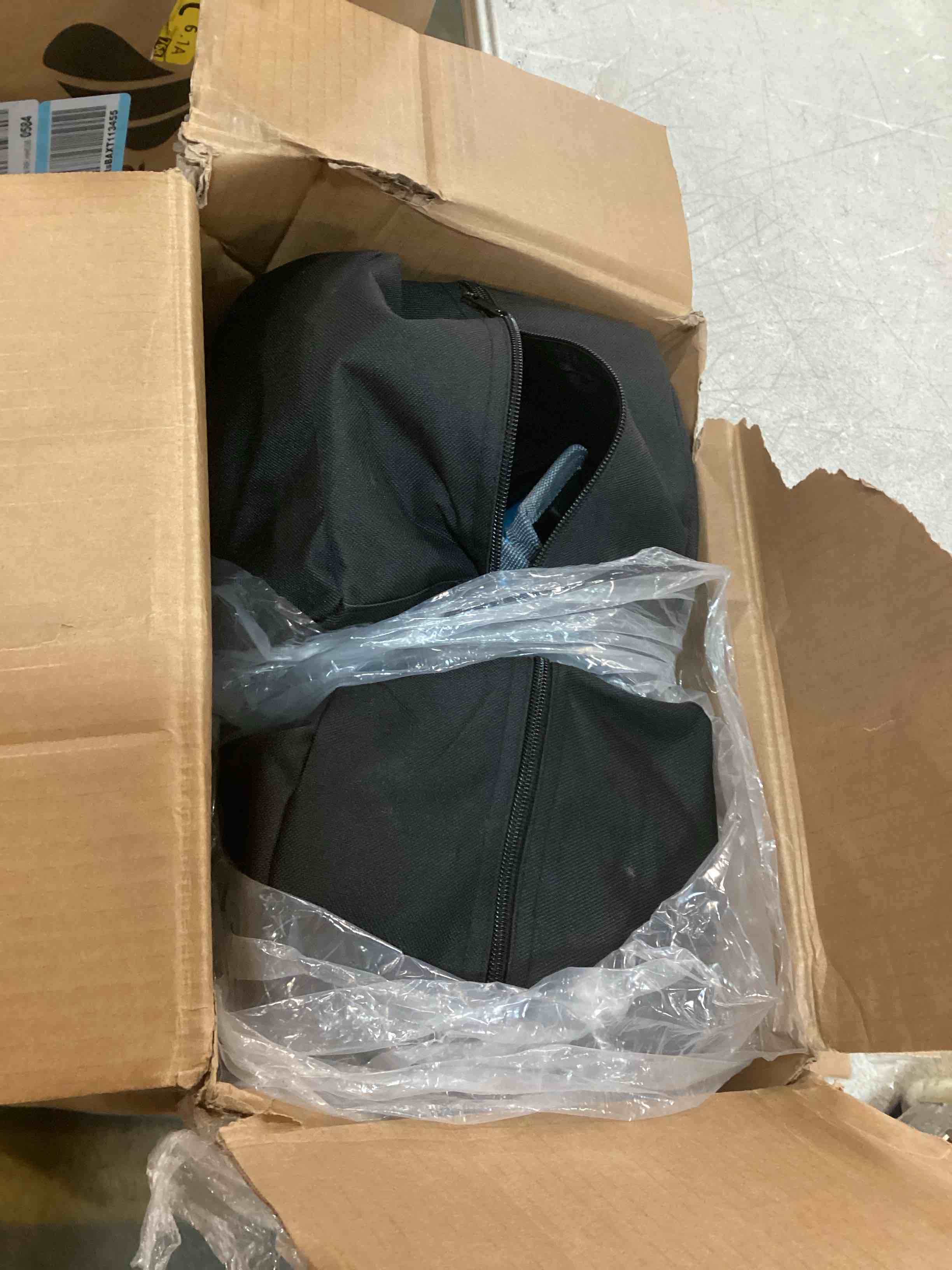 https://s3.amazonaws.com/lotting-images-prod/bidfta/BLU6311238_1712157103852.jpeg