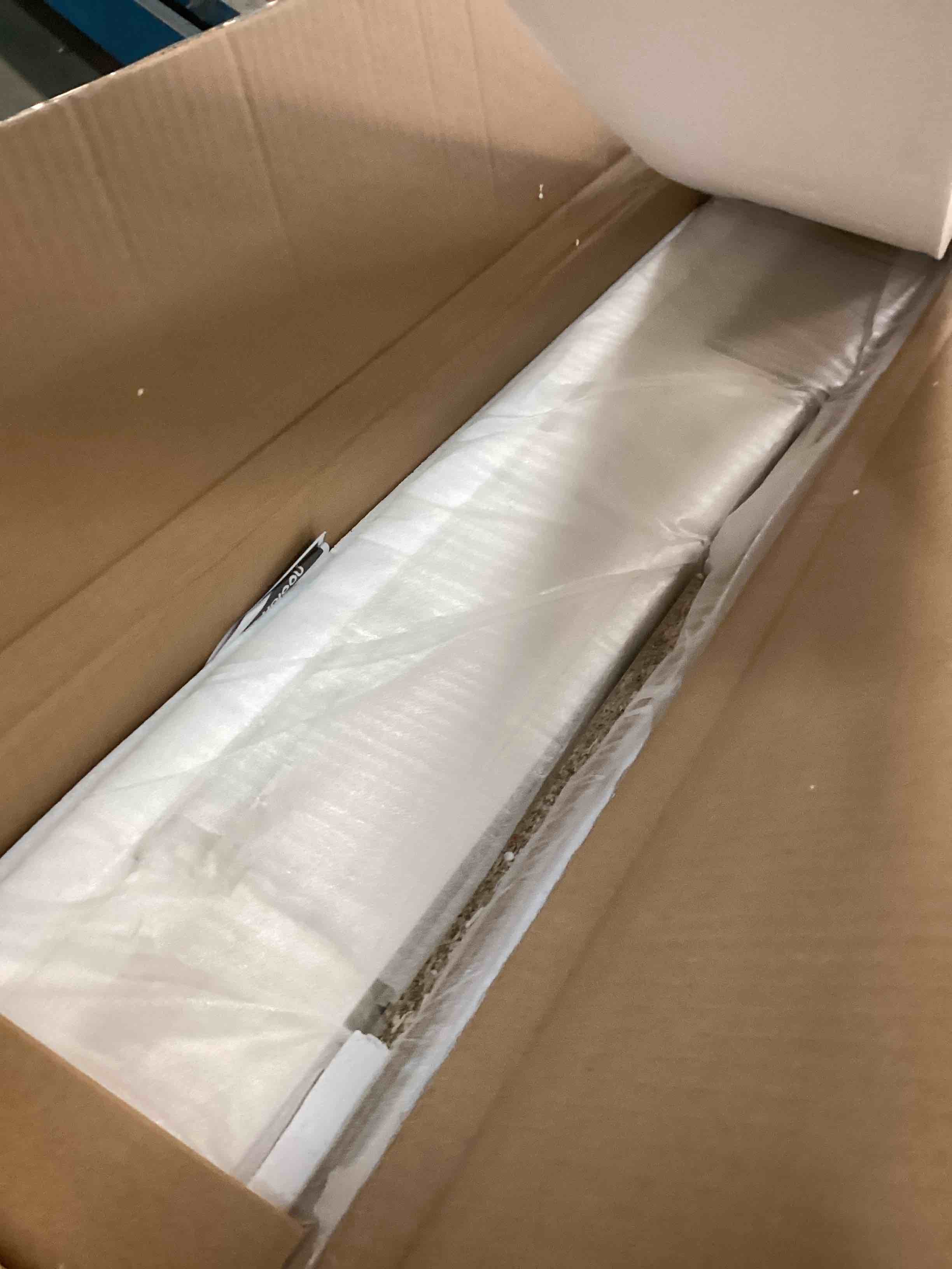 https://s3.amazonaws.com/lotting-images-prod/bidfta/BLU6311945_1712422231623.jpeg