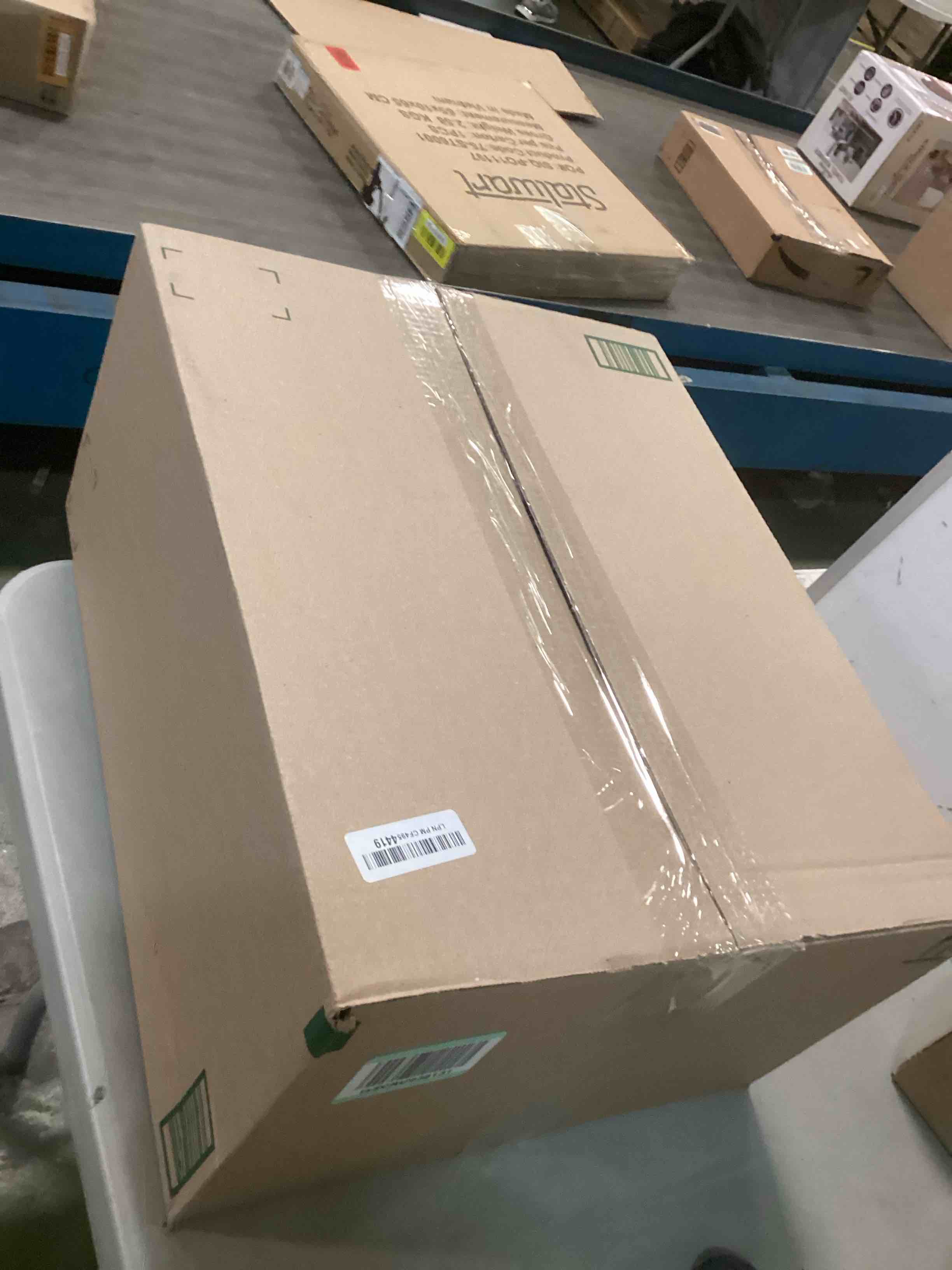https://s3.amazonaws.com/lotting-images-prod/bidfta/BLU6312073_1712579826706.jpeg