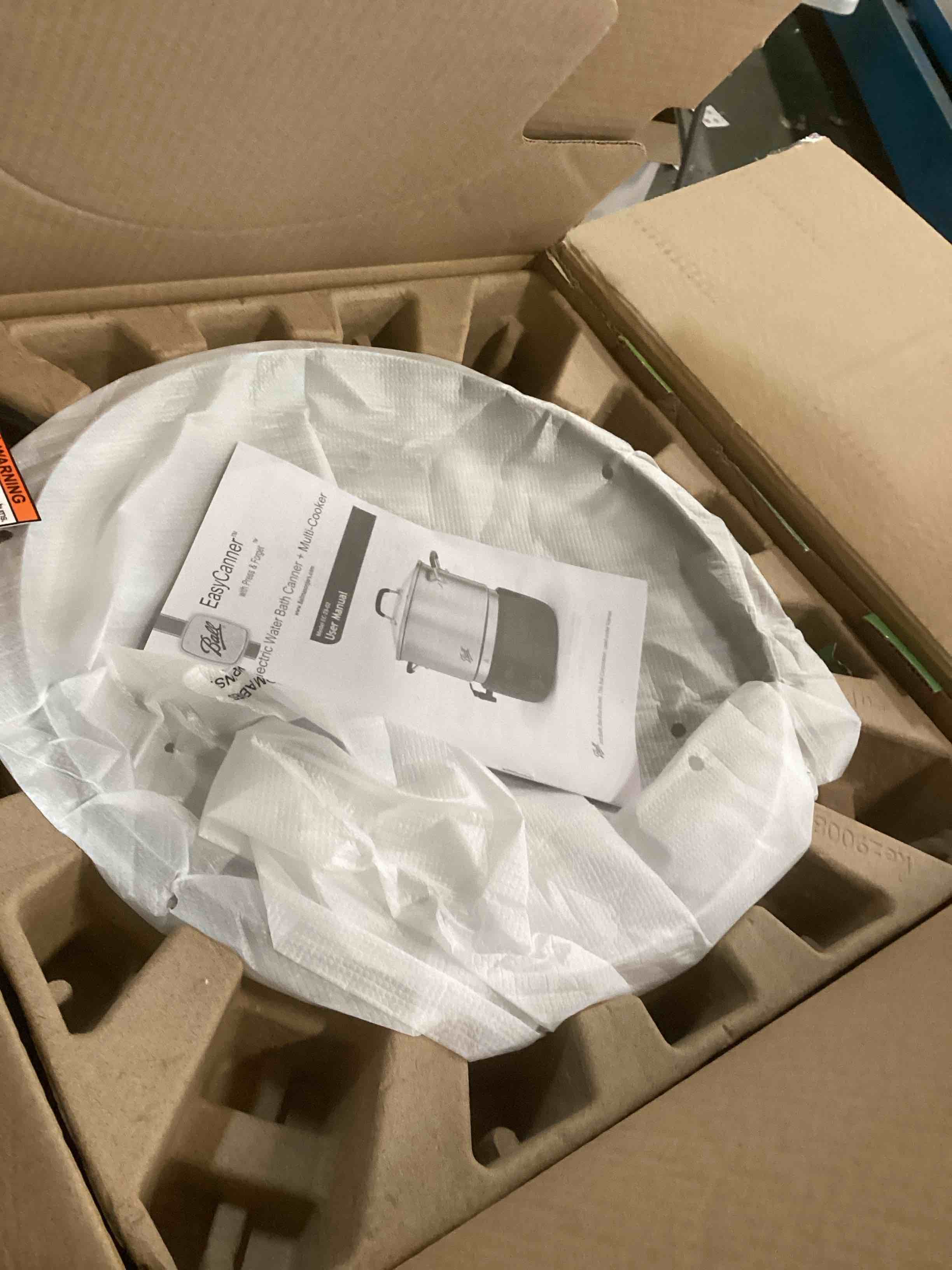 https://s3.amazonaws.com/lotting-images-prod/bidfta/BLU6312181_1712593026187.jpeg
