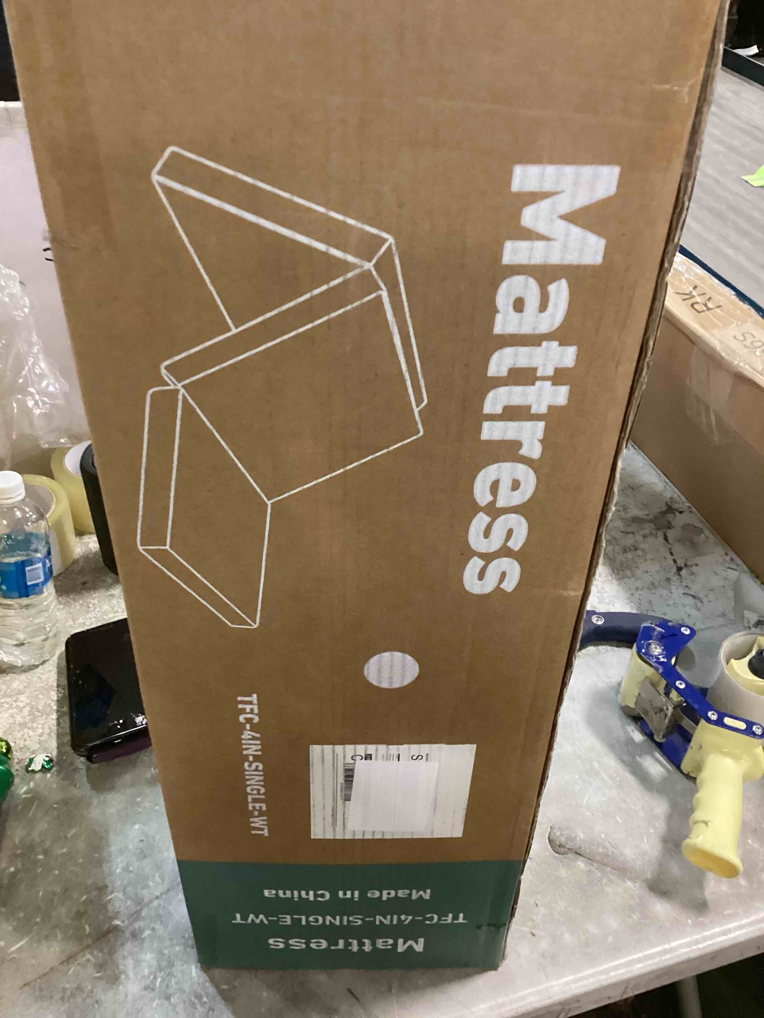 https://s3.amazonaws.com/lotting-images-prod/bidfta/BLU6312385_1712672408307.jpeg
