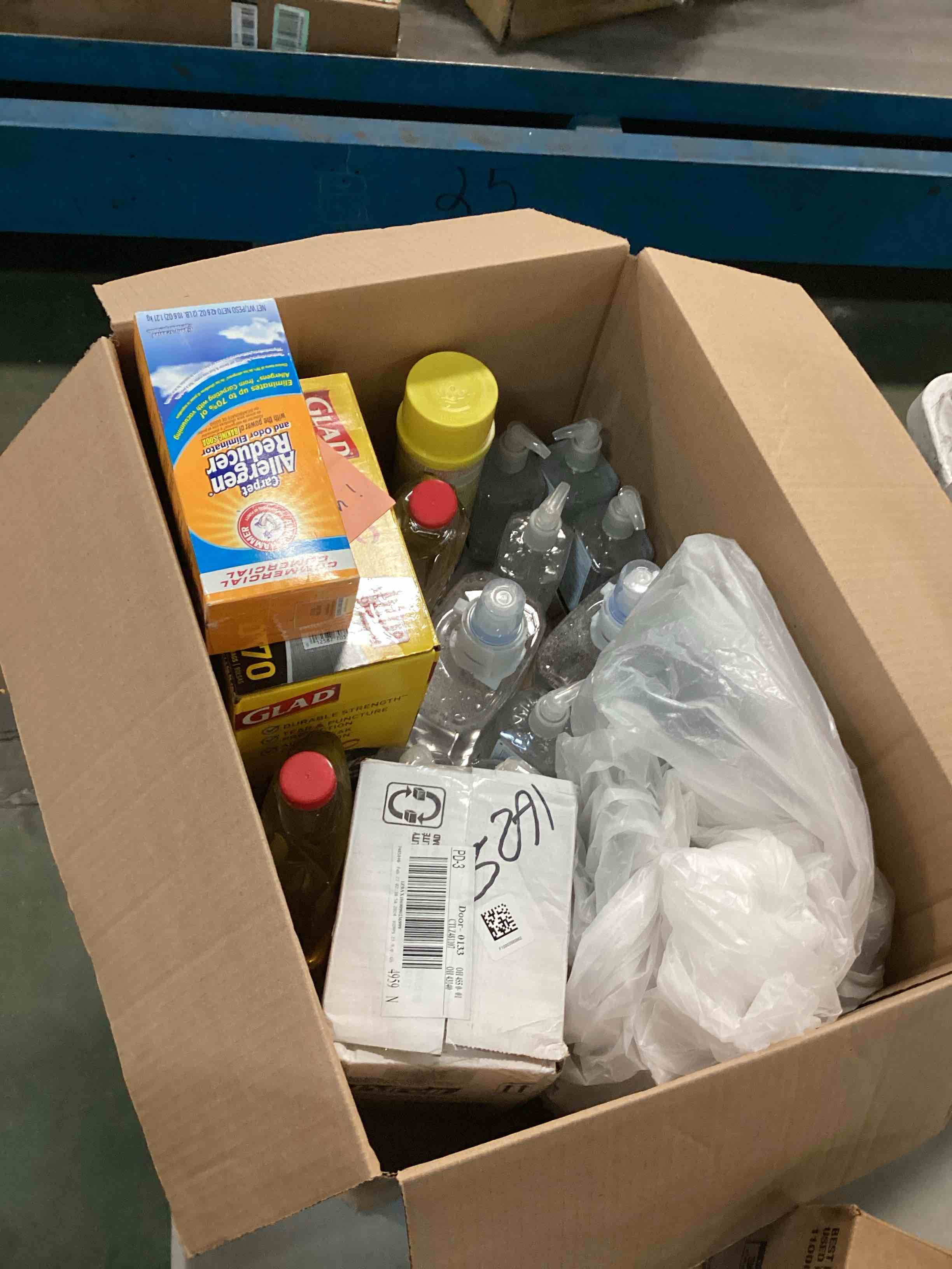 Assorted Cleaning Items 