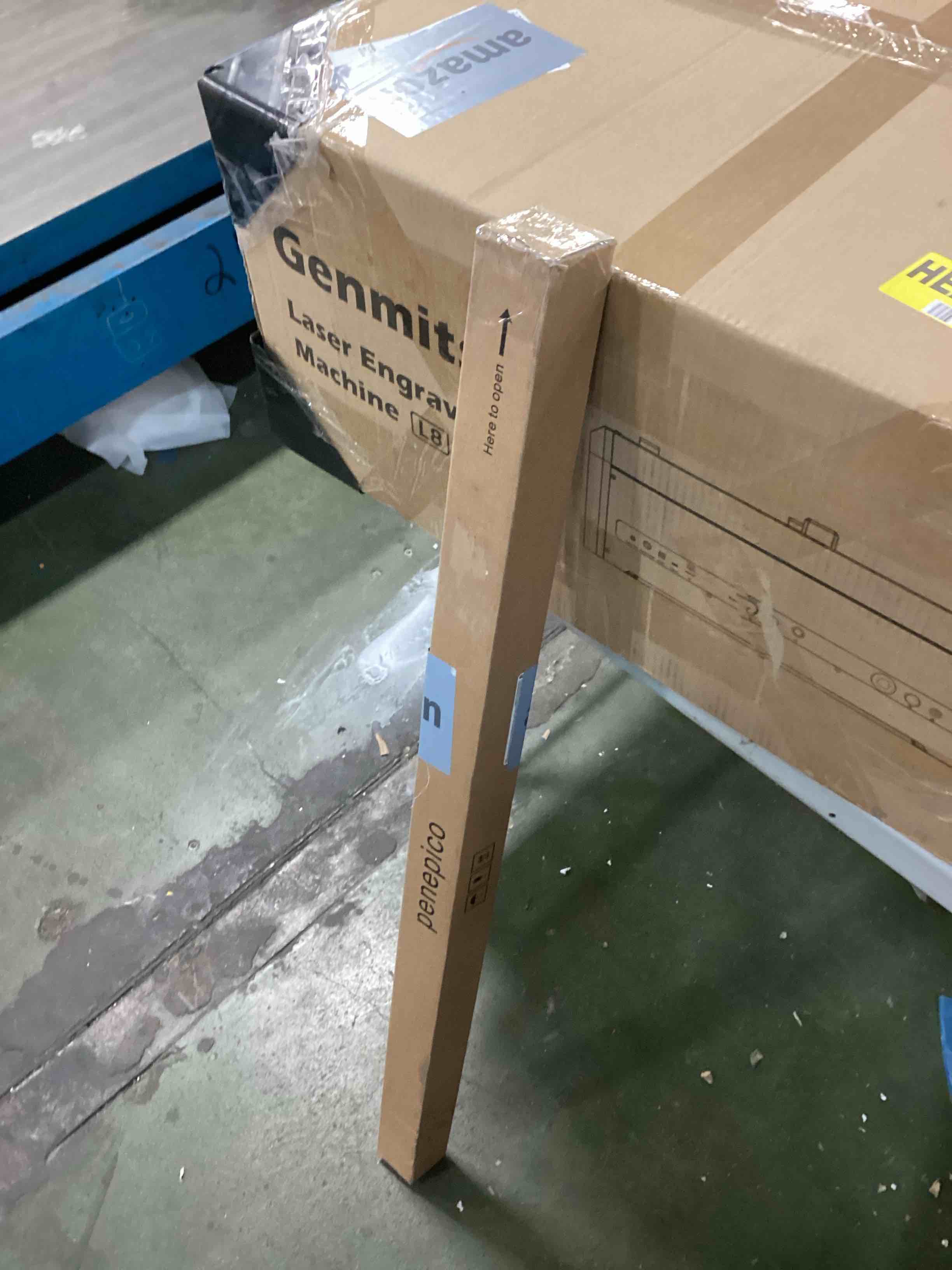 https://s3.amazonaws.com/lotting-images-prod/bidfta/BLU6312990_1712675079649.jpeg