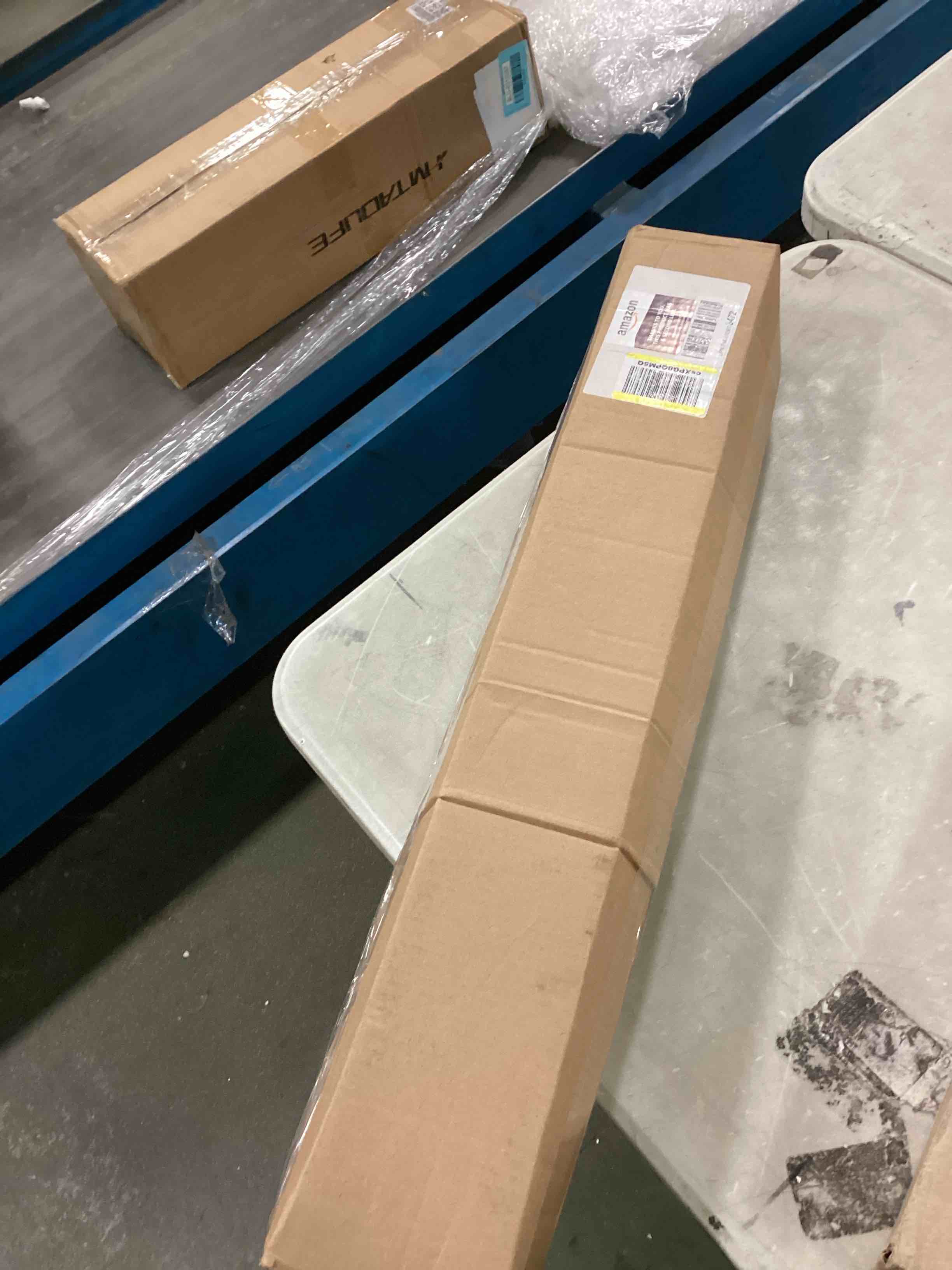 https://s3.amazonaws.com/lotting-images-prod/bidfta/BLU6313122_1712834333570.jpeg