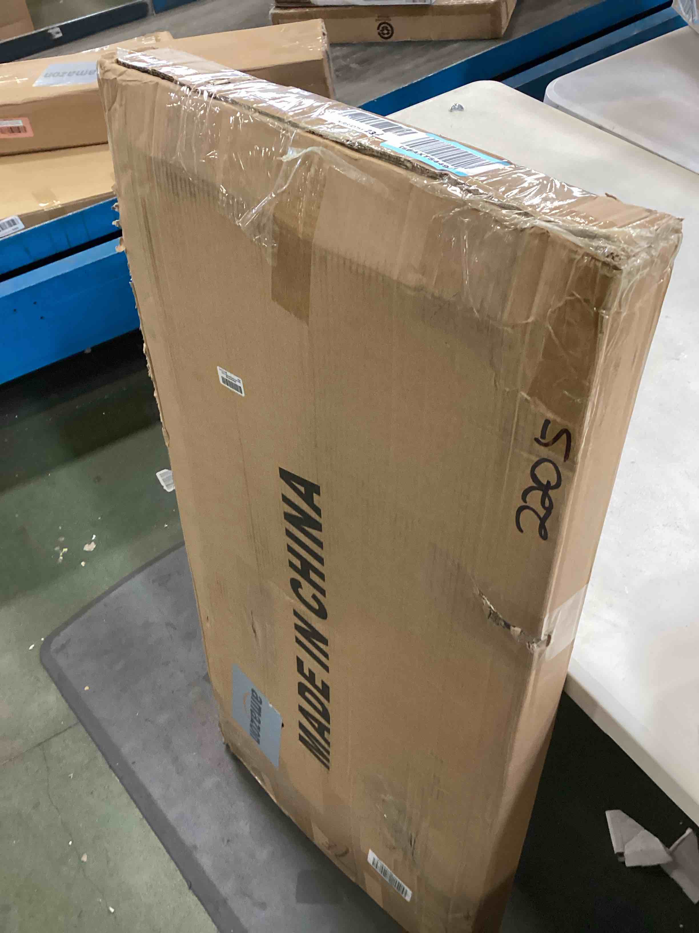 https://s3.amazonaws.com/lotting-images-prod/bidfta/BLU6313800_1713211795800.jpeg