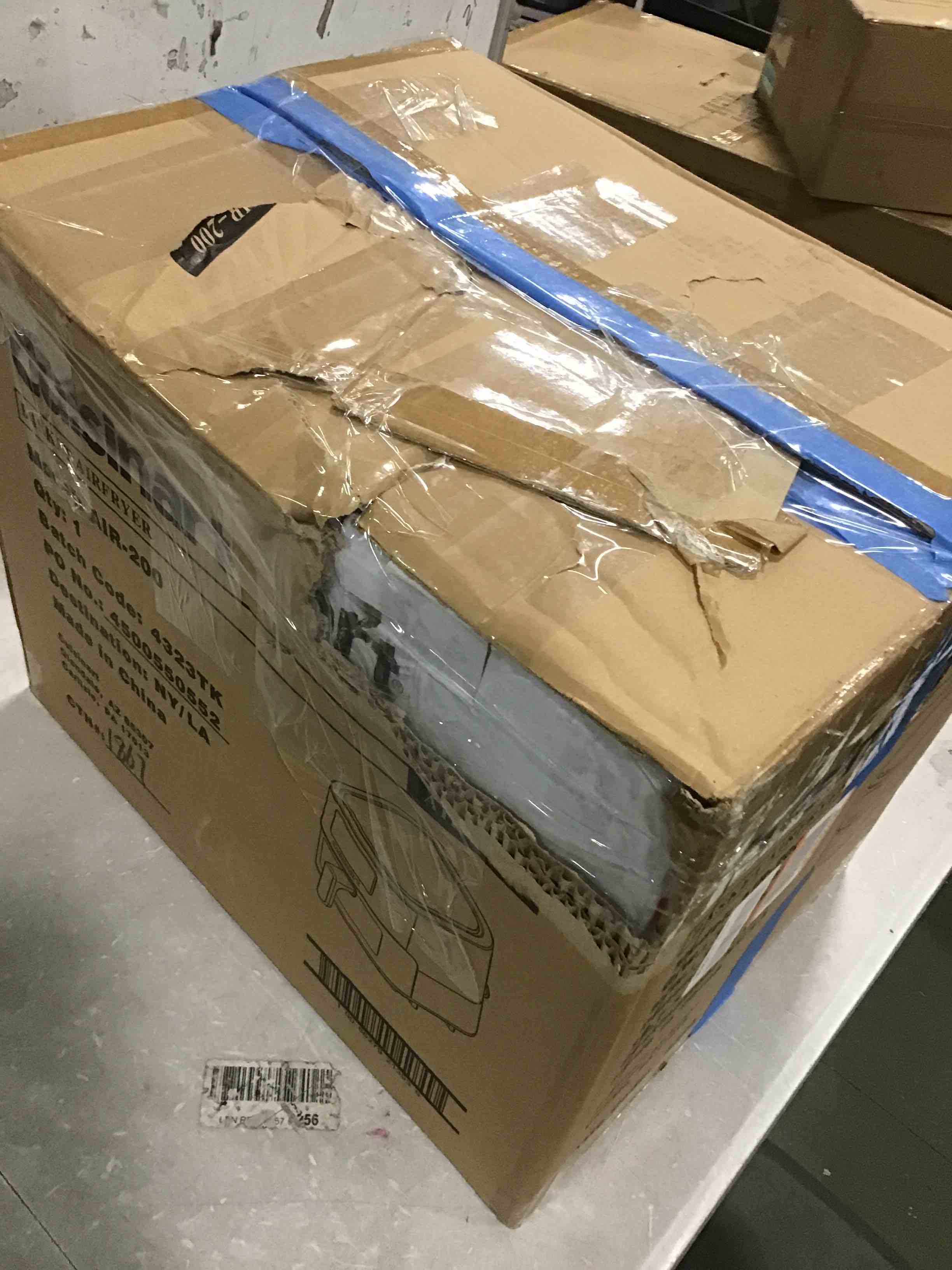 https://s3.amazonaws.com/lotting-images-prod/bidfta/BLU6314012_1712143668441.jpeg