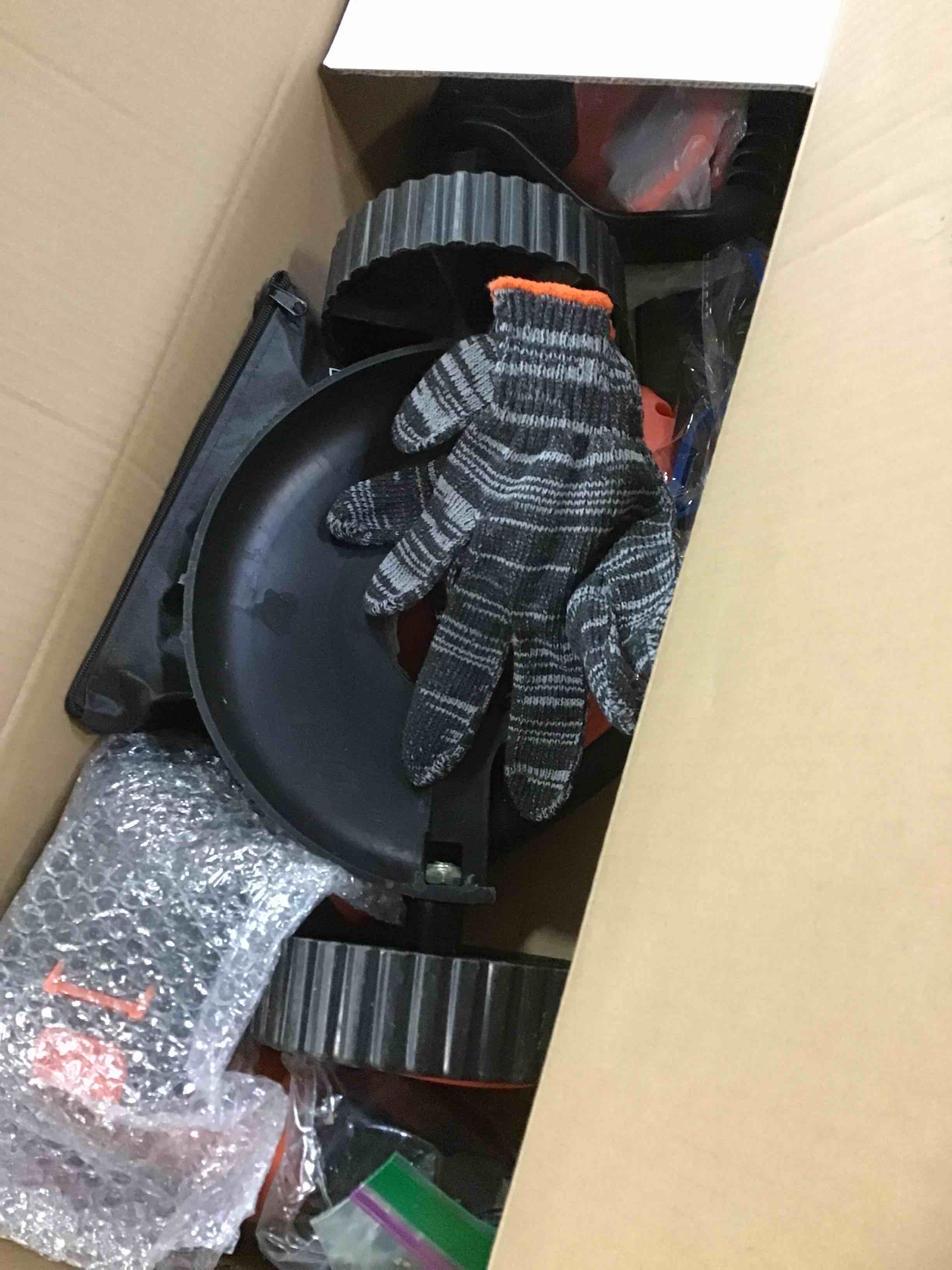 https://s3.amazonaws.com/lotting-images-prod/bidfta/BLU6314607_1712327003573.jpeg