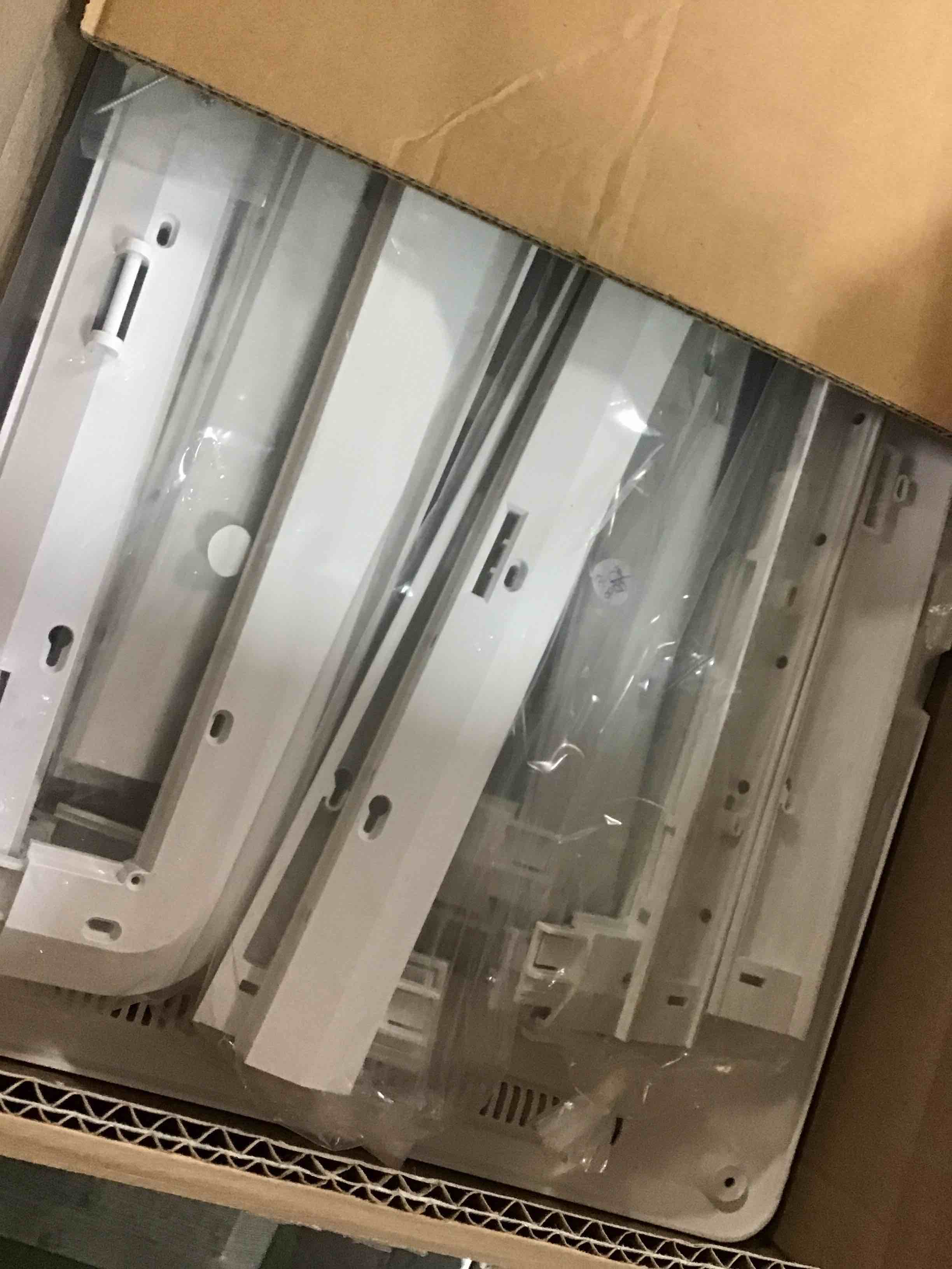 https://s3.amazonaws.com/lotting-images-prod/bidfta/BLU6314837_1712413633526.jpeg