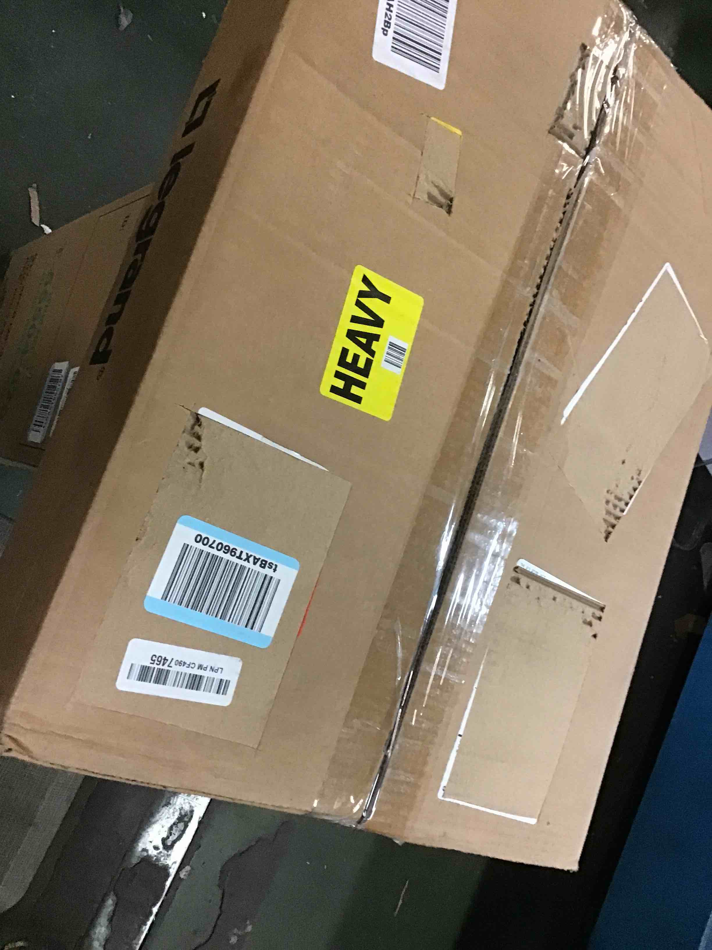 https://s3.amazonaws.com/lotting-images-prod/bidfta/BLU6314837_1712413652063.jpeg