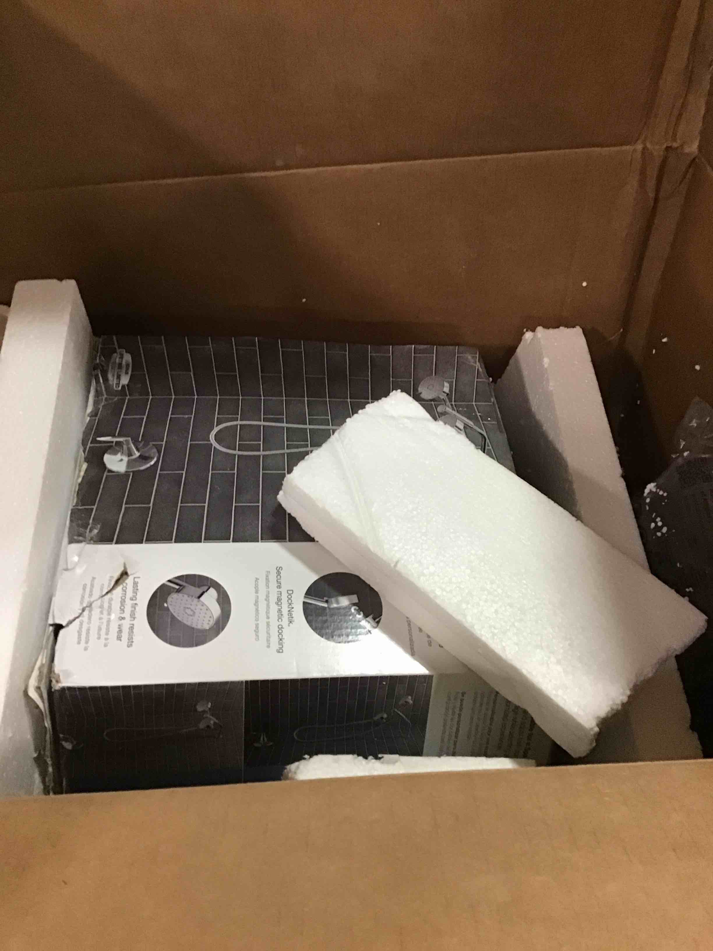 https://s3.amazonaws.com/lotting-images-prod/bidfta/BLU6314970_1712577707136.jpeg